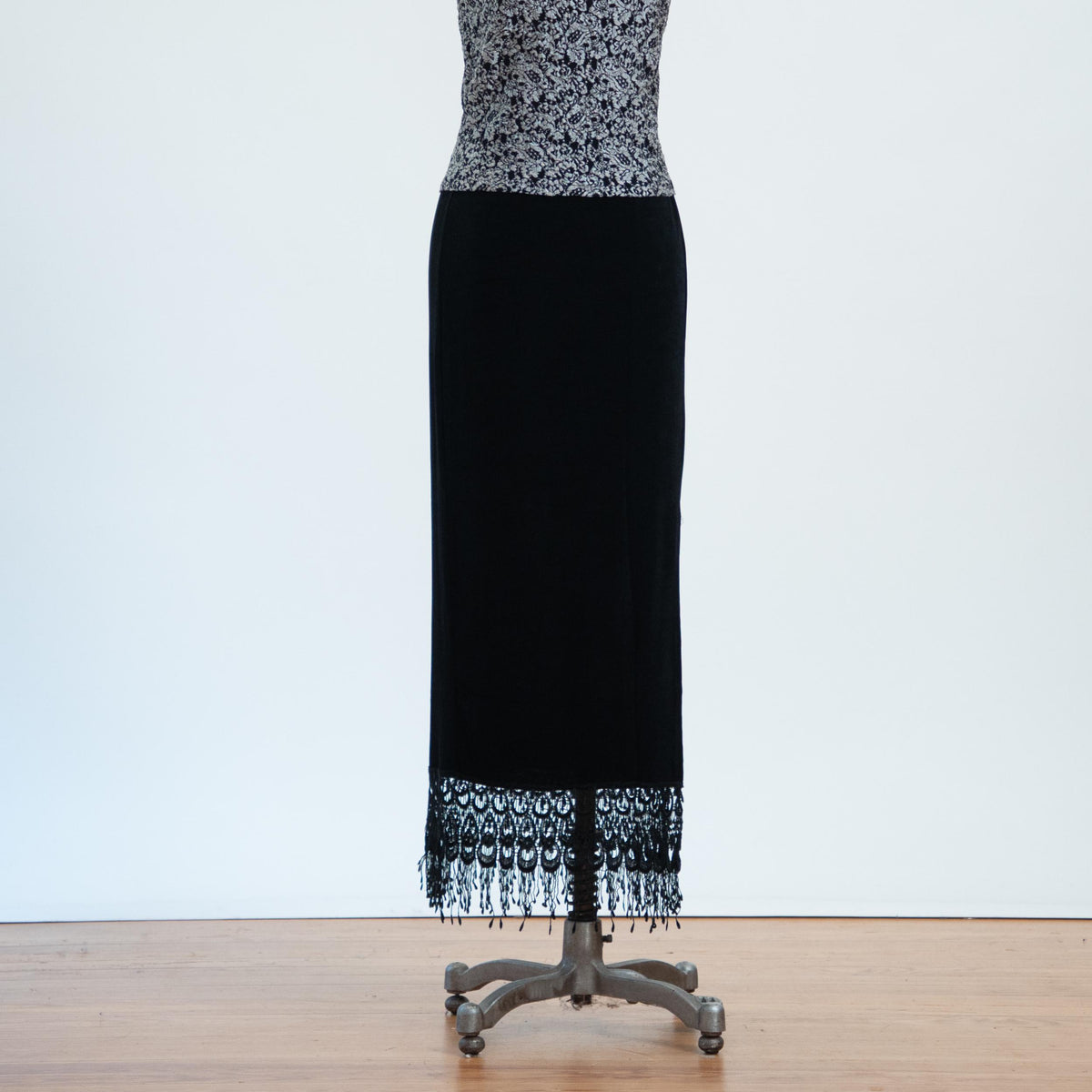 Vintage 90s Slinky Black Fringe Maxi Skirt - Medium to Large | Whimsigoth Stretchy High Waisted Long Skirt