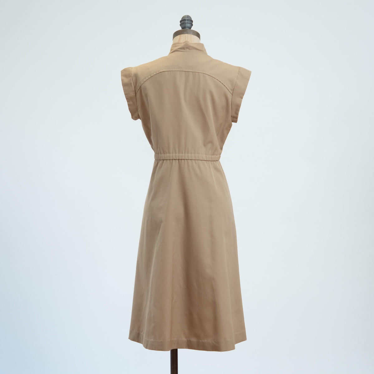 Vintage 70s Tan Plaid Trim Shirtdress - Small | Retro Cap Sleeve Midi Dress