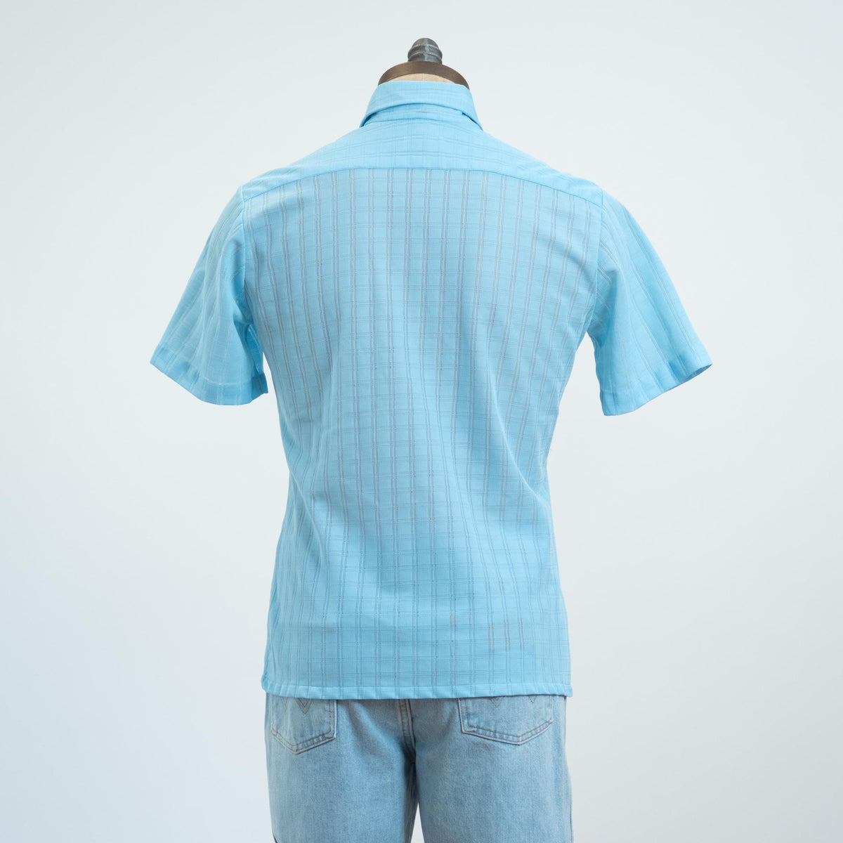 Vintage 70s Sky Blue Open Weave Collared Shirt - Medium | Retro Button Up Short Sleeve Rockabilly Top