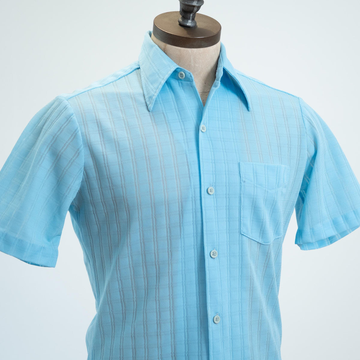Vintage 70s Sky Blue Open Weave Collared Shirt - Medium | Retro Button Up Short Sleeve Rockabilly Top
