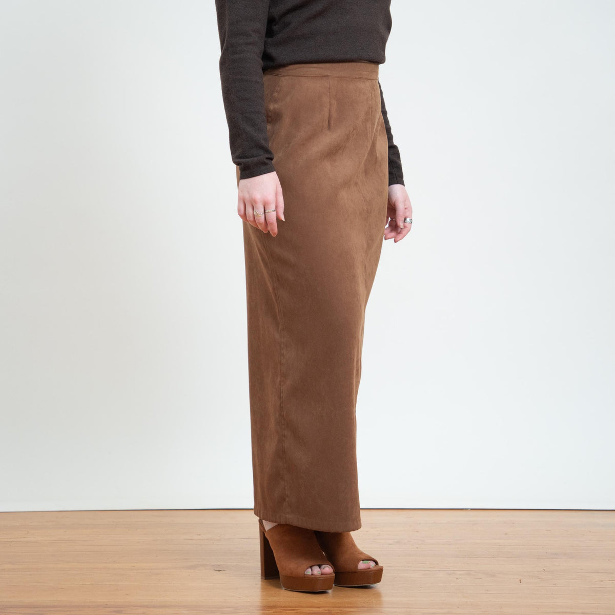 Vintage 90s Mustard Brown Ultrasuede Maxi Skirt - Large, 31" Waist | Minimalist High Waisted Straight Skirt