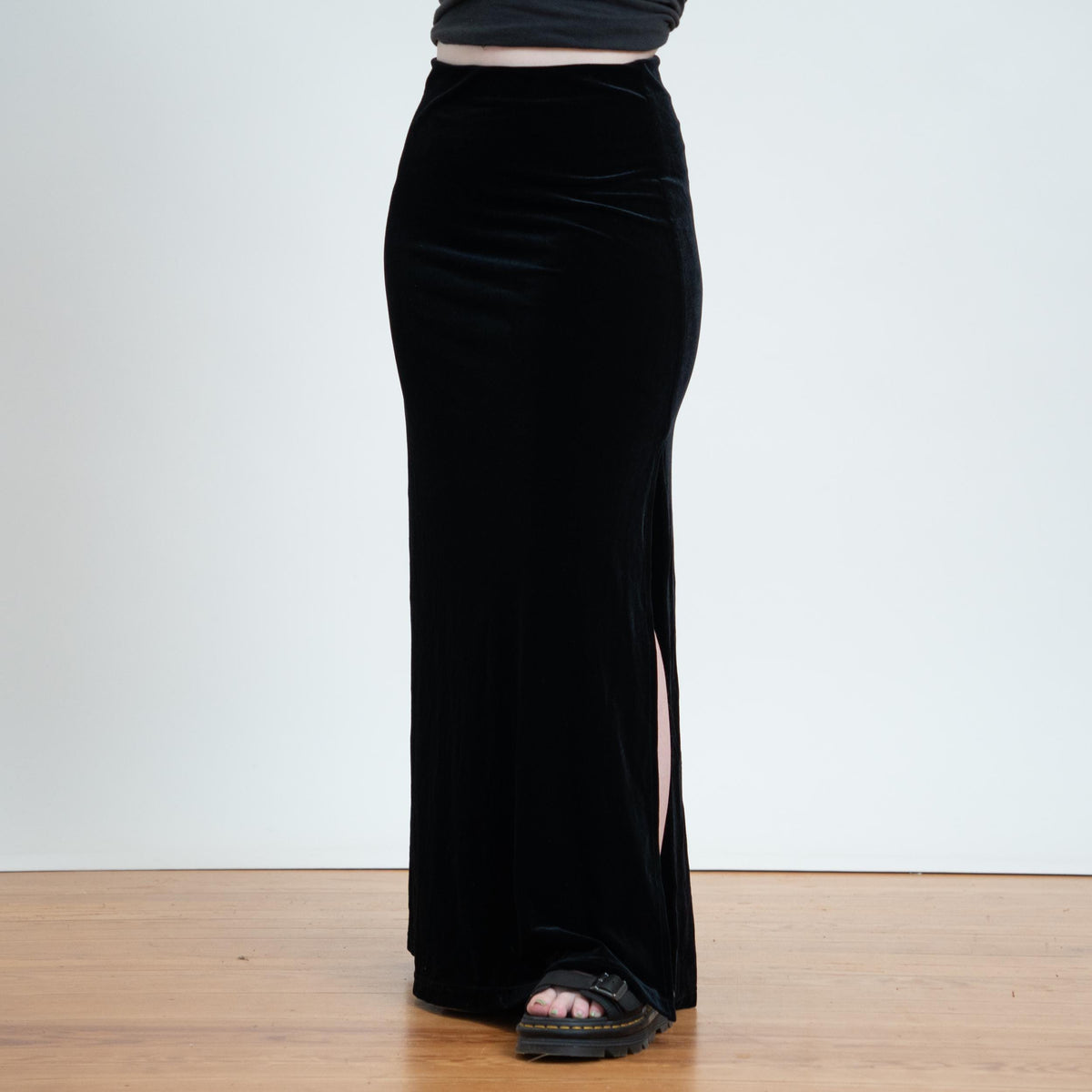 Vintage 90s Black Velvet Thigh Slit Maxi Skirt - Large | Goth High Waisted Long Slinky Skirt