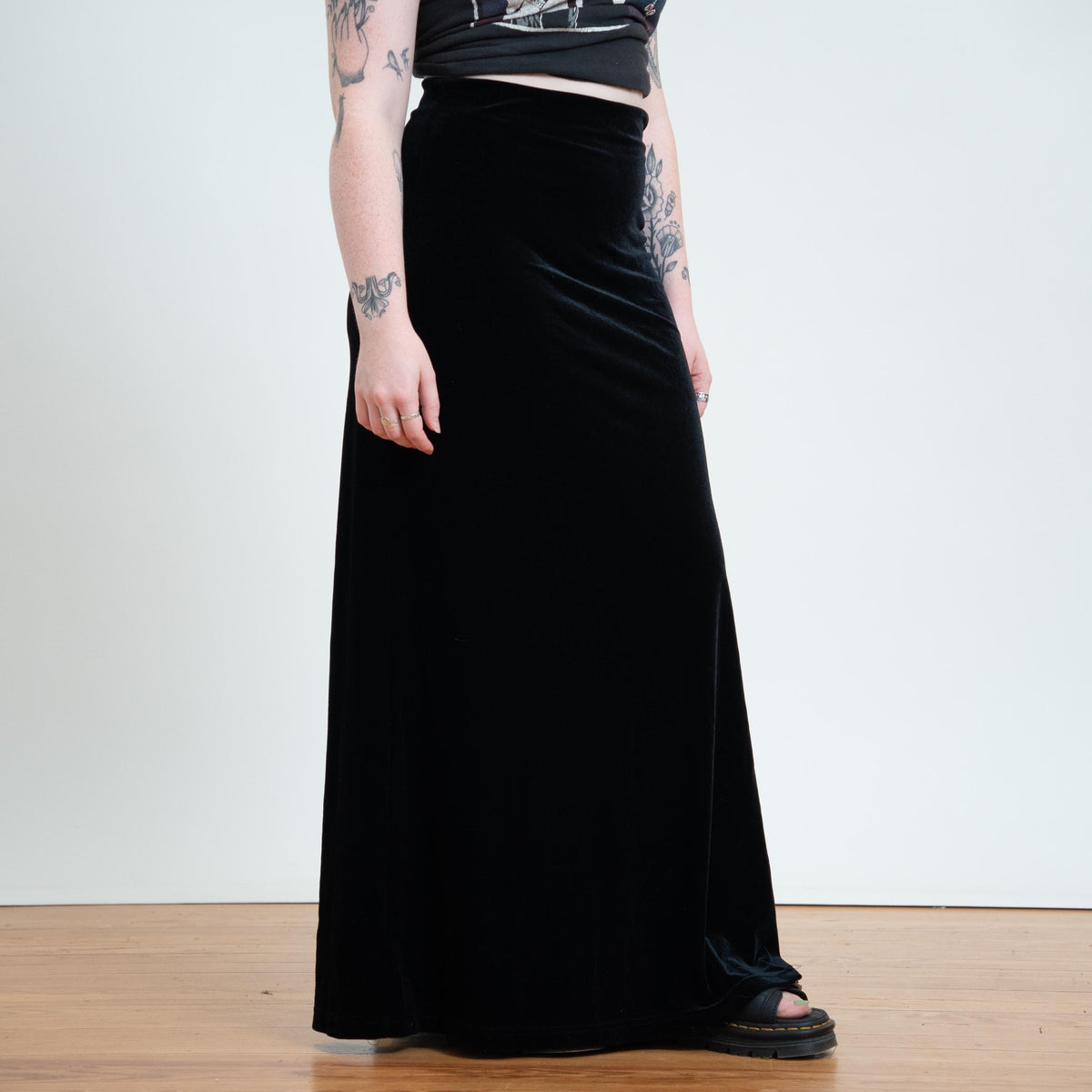 Vintage 90s Black Velvet Thigh Slit Maxi Skirt - Large | Goth High Waisted Long Slinky Skirt