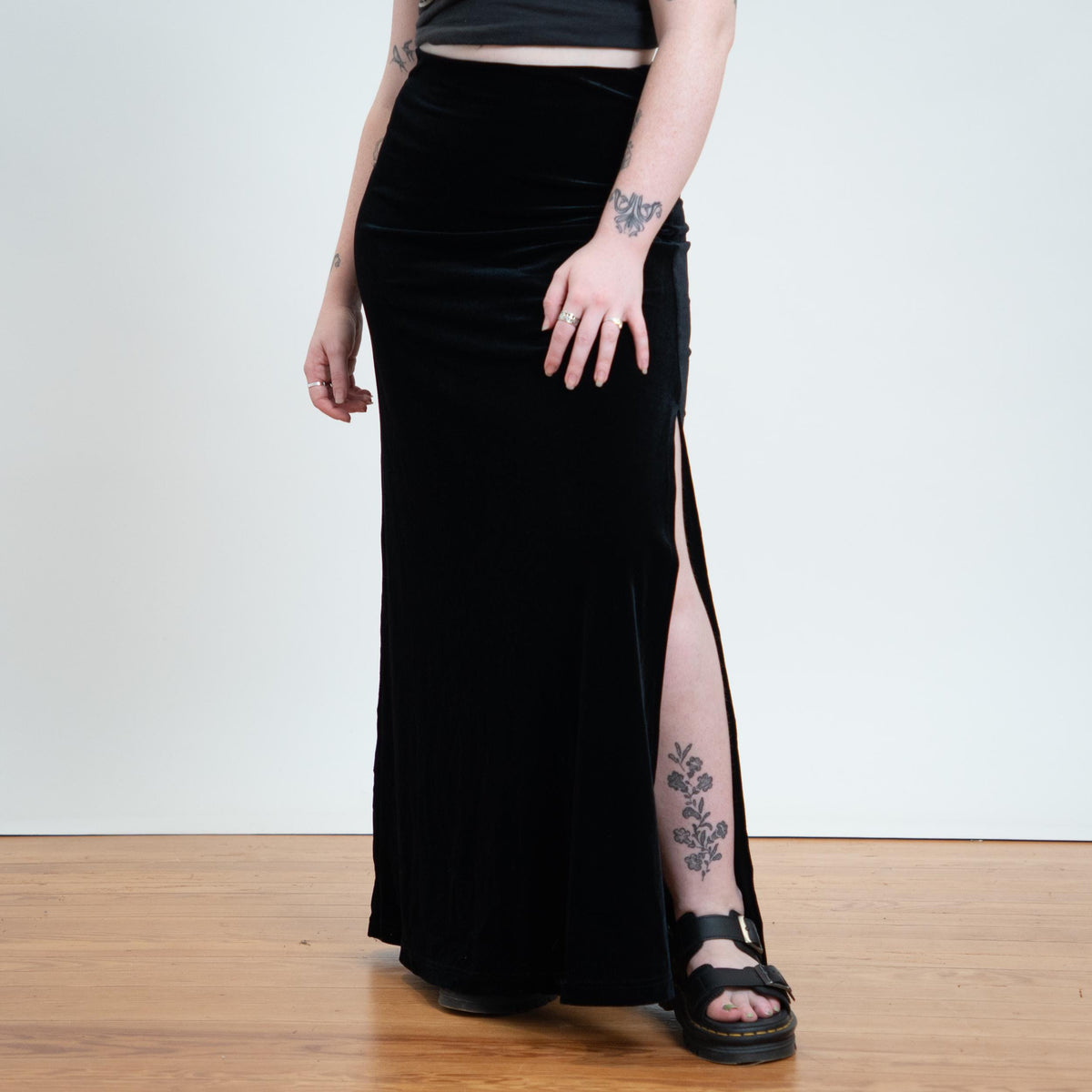 Vintage 90s Black Velvet Thigh Slit Maxi Skirt - Large | Goth High Waisted Long Slinky Skirt