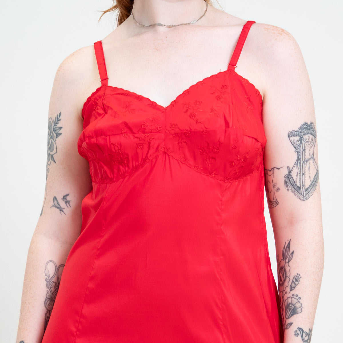 Vintage 50s Cherry Red Embroidered Floral Midi Slip - Large | 1950s American Maid Retro Lingerie Dress