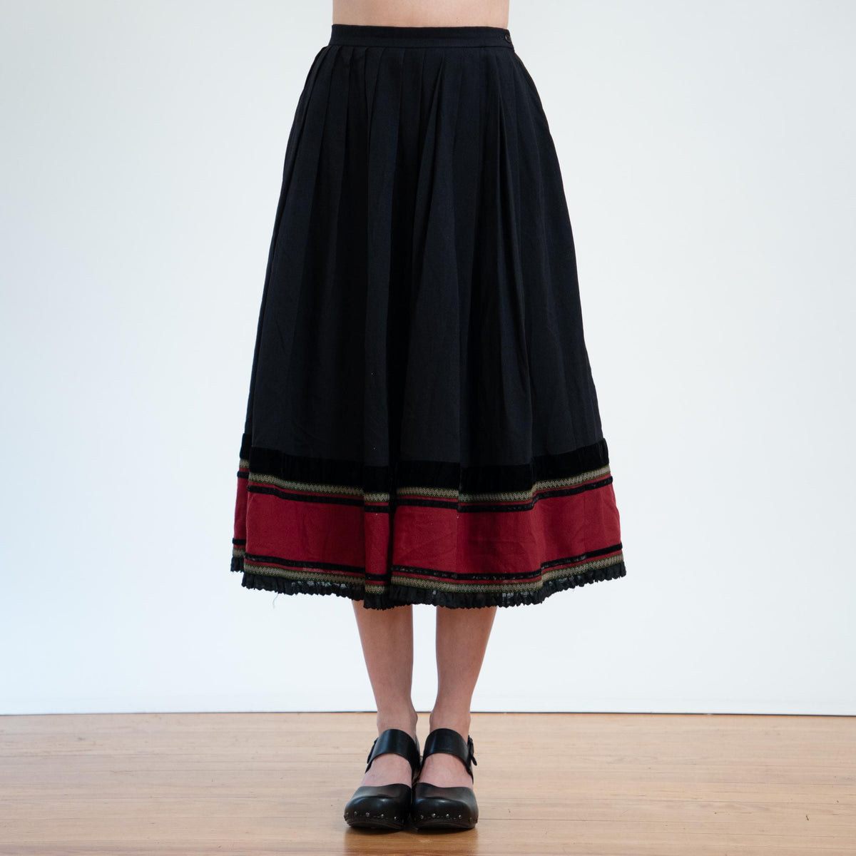 Vintage 80s Black & Red Folk Midi Skirt - Small, 26" Waist | Helene Strasser Bavarian Trachten Skirt