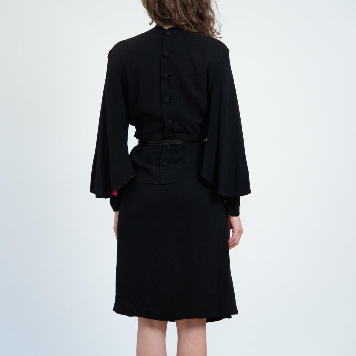 Vintage 40s Black & Red Batwing Sleeve Vamp Dress - Medium | 1940s Gothic Keyhole Cutout Midi Dres