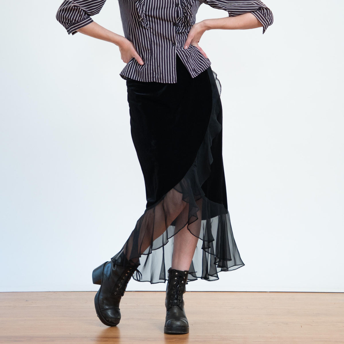 Vintage 90s Black Velvet & Chiffon Fairy Skirt - Medium | Boho Gothic High-Low Midaxi Skirt