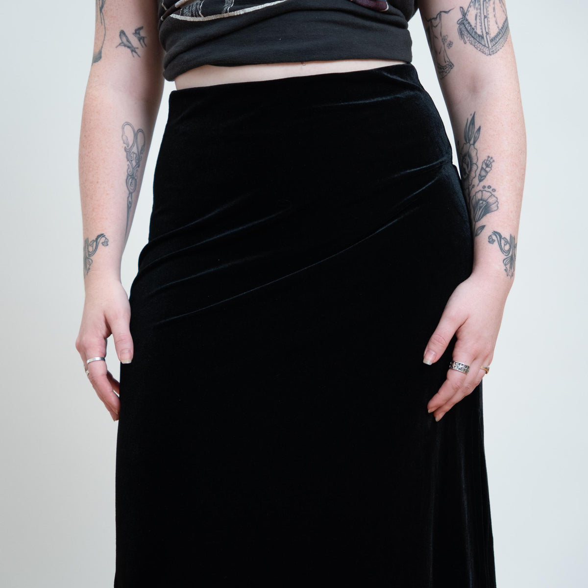 Vintage 90s Black Velvet Thigh Slit Maxi Skirt - Large | Goth High Waisted Long Slinky Skirt
