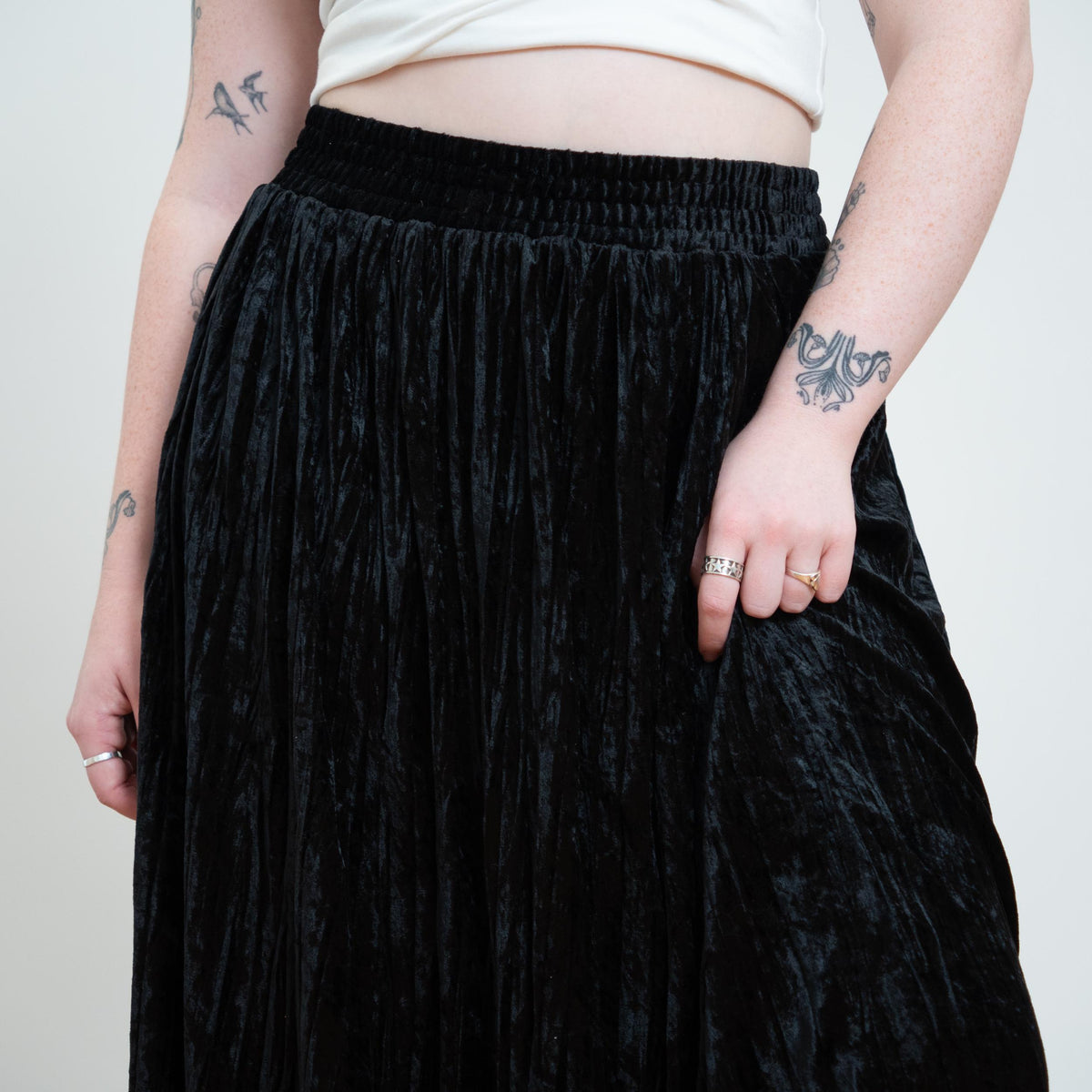 Vintage 90s Black Crushed Velvet Broomstick Skirt - Large | Witchy Whimsigoth Maxi Skirt