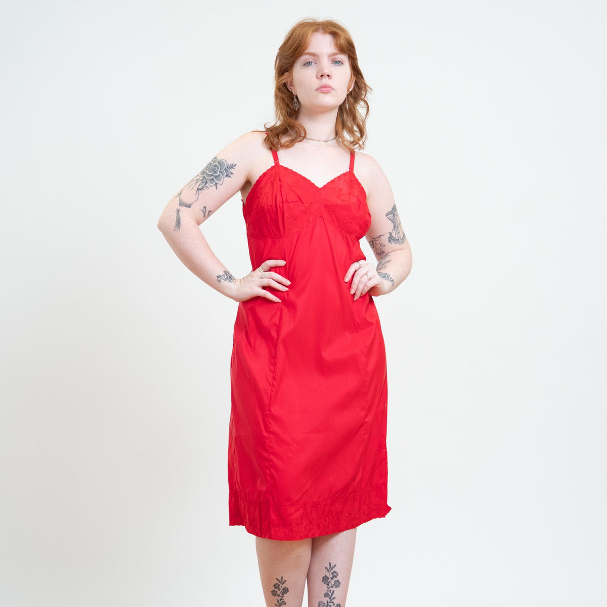 Vintage 50s Cherry Red Embroidered Floral Midi Slip - Large | 1950s American Maid Retro Lingerie Dress
