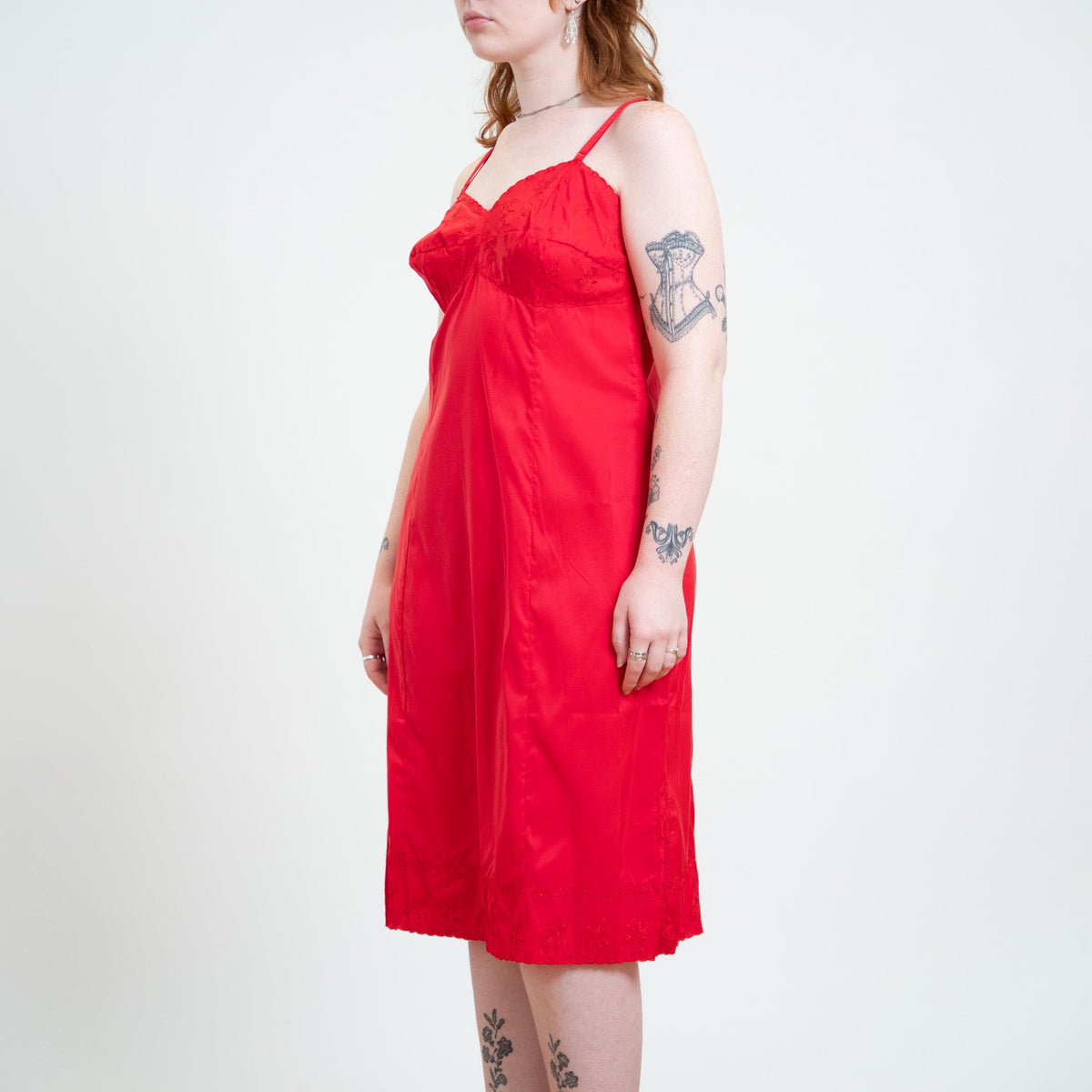 Vintage 50s Cherry Red Embroidered Floral Midi Slip - Large | 1950s American Maid Retro Lingerie Dress