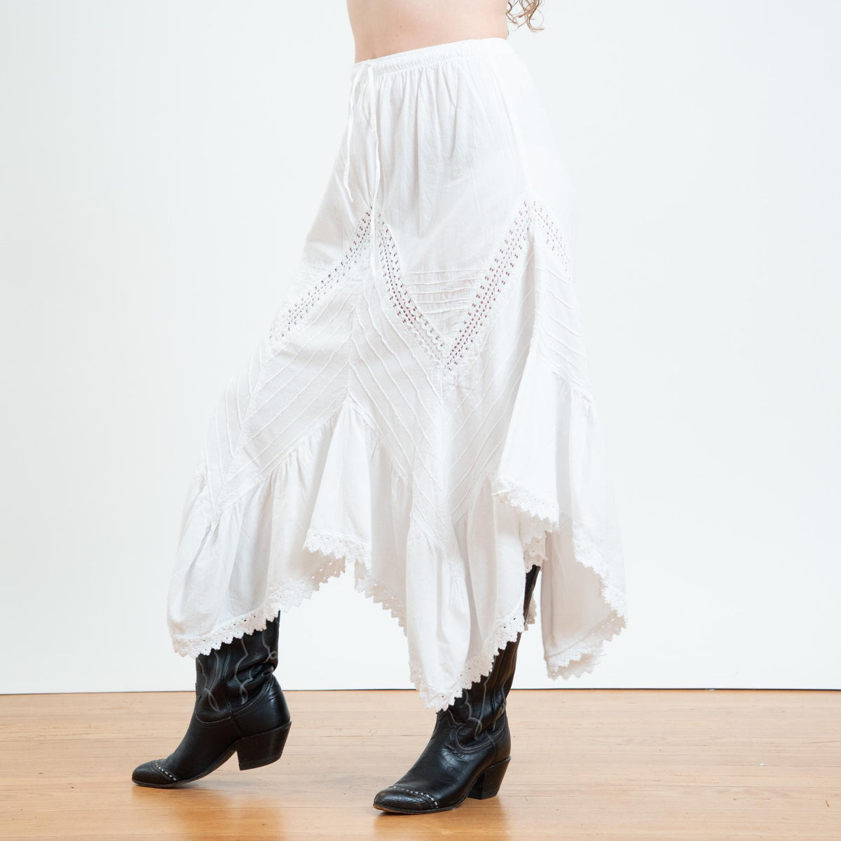 Vintage Y2K White Cotton Scarf Hem Maxi Skirt - Small to Medium | Boho Crochet Trim Whimsy Fairy Skirt