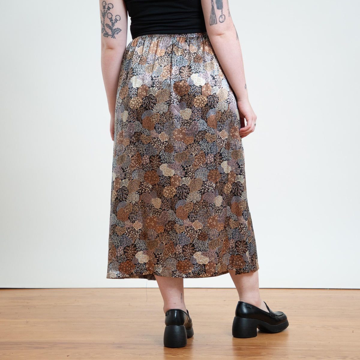 Vintage 80s Tree Print Satin Midi Skirt - Medium | Boho Floral High Waisted Pleated Skirt
