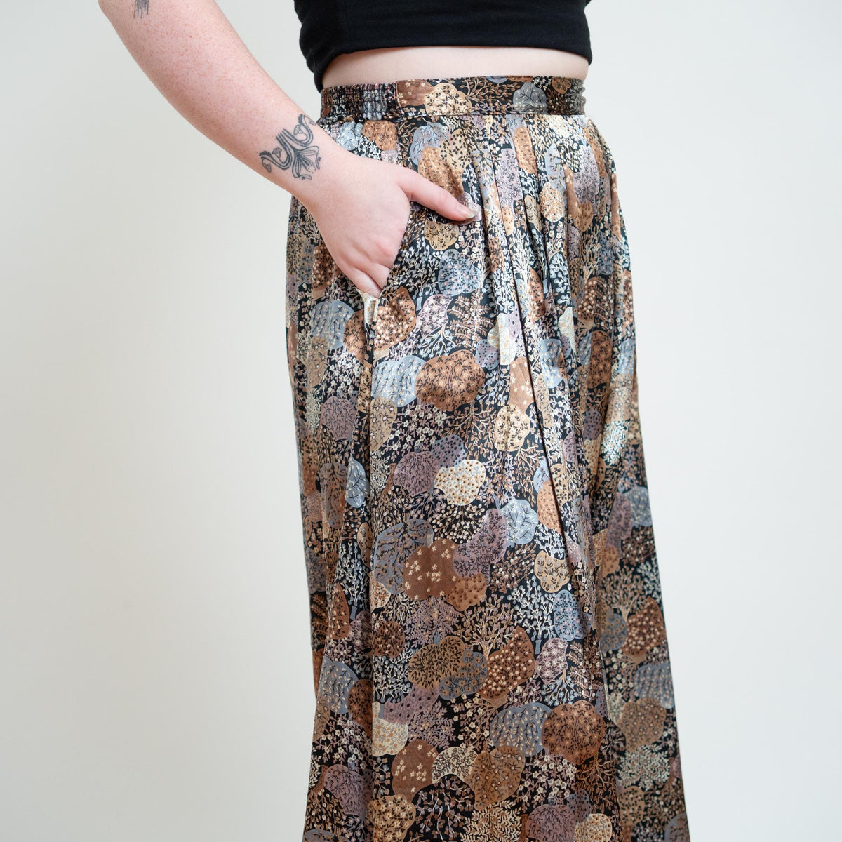 Vintage 80s Tree Print Satin Midi Skirt - Medium | Boho Floral High Waisted Pleated Skirt