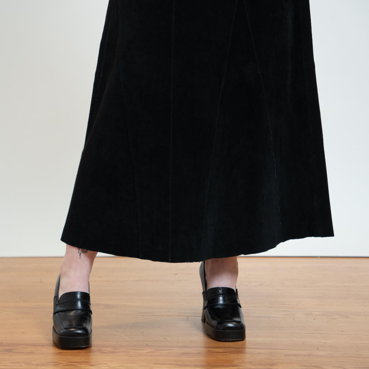 Vintage Y2K Black Suede Witchy Maxi Skirt - Extra Large, 37" Waist | High Waisted Long Leather Skirt