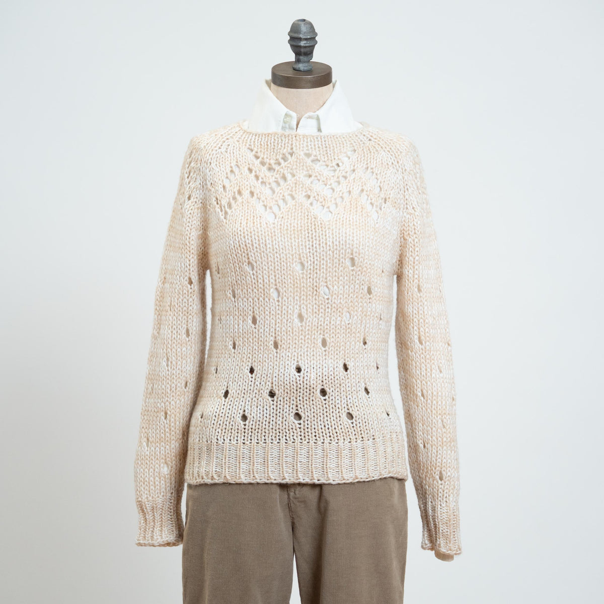 Vintage 80s Two-Tone Eyelet Knit Sweater - Medium | Boho Cream Lightweight Pullover