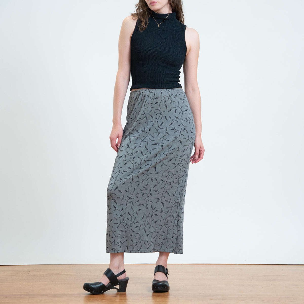 Vintage 90s Silver Vine Print Slinky Maxi Skirt - Medium | Boho Leaf Graphic Stretchy Skirt
