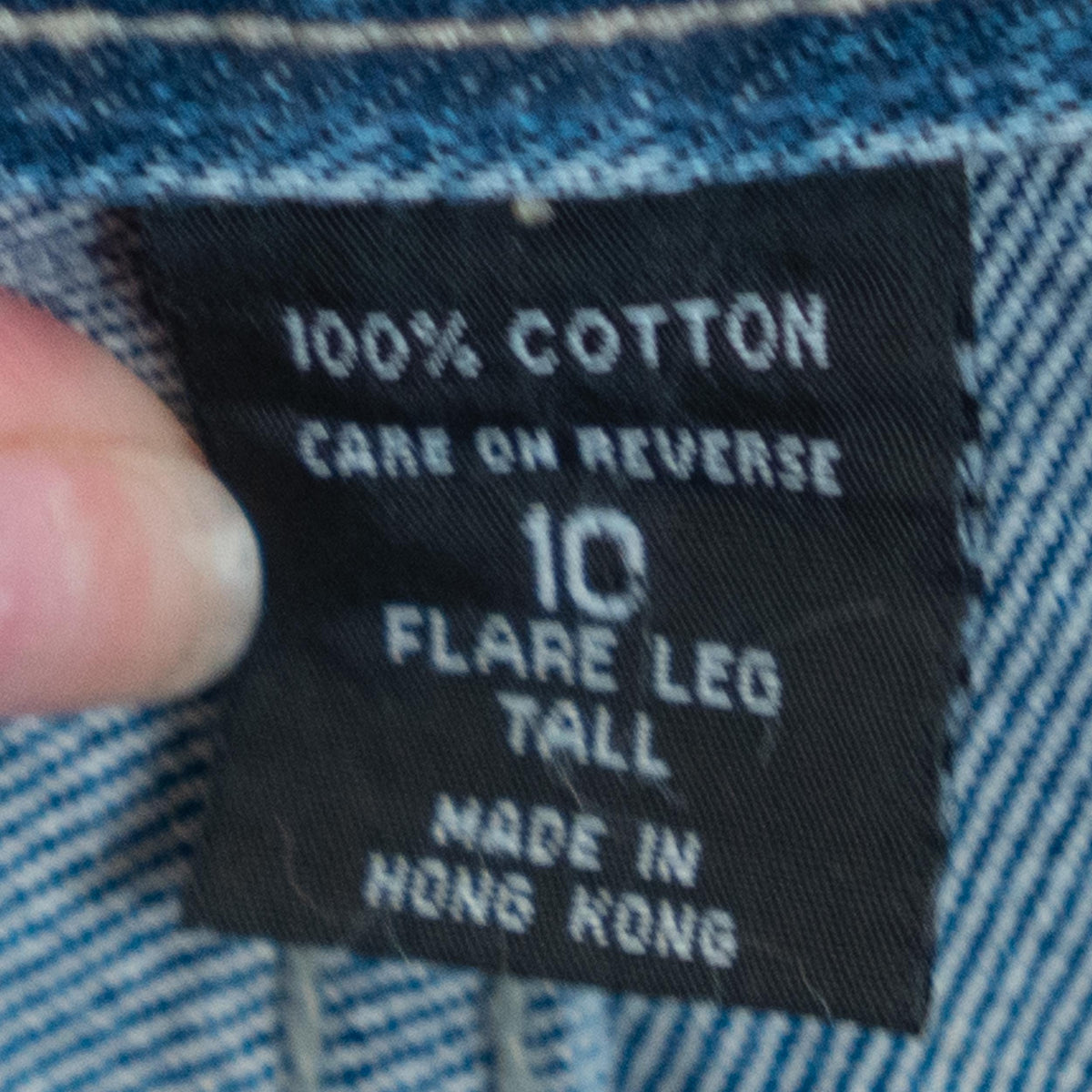 Vintage 90s Y2K Flared Leg Jeans – Medium Tall | Medium Wash High Waisted Long Inseam Jeans