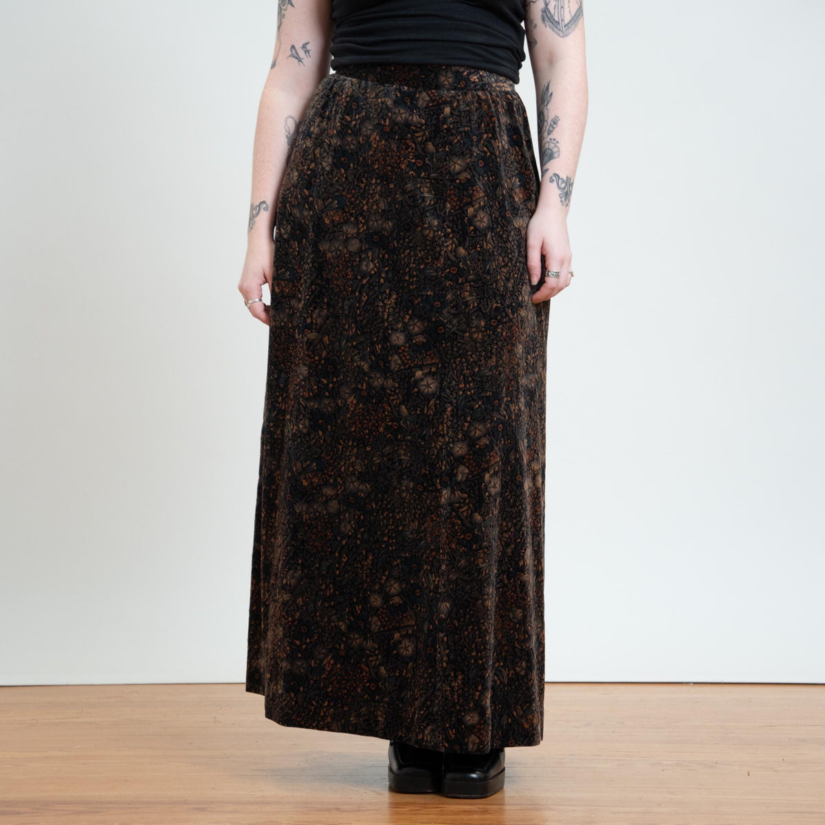 Vintage 70s Dark Floral Velvet Maxi Skirt - Medium, 30" Waist | Boho High Waisted A Line Hostess Skirt