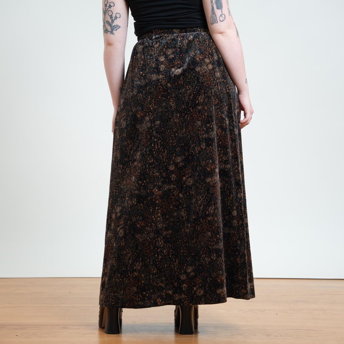 Vintage 70s Dark Floral Velvet Maxi Skirt - Medium, 30" Waist | Boho High Waisted A Line Hostess Skirt