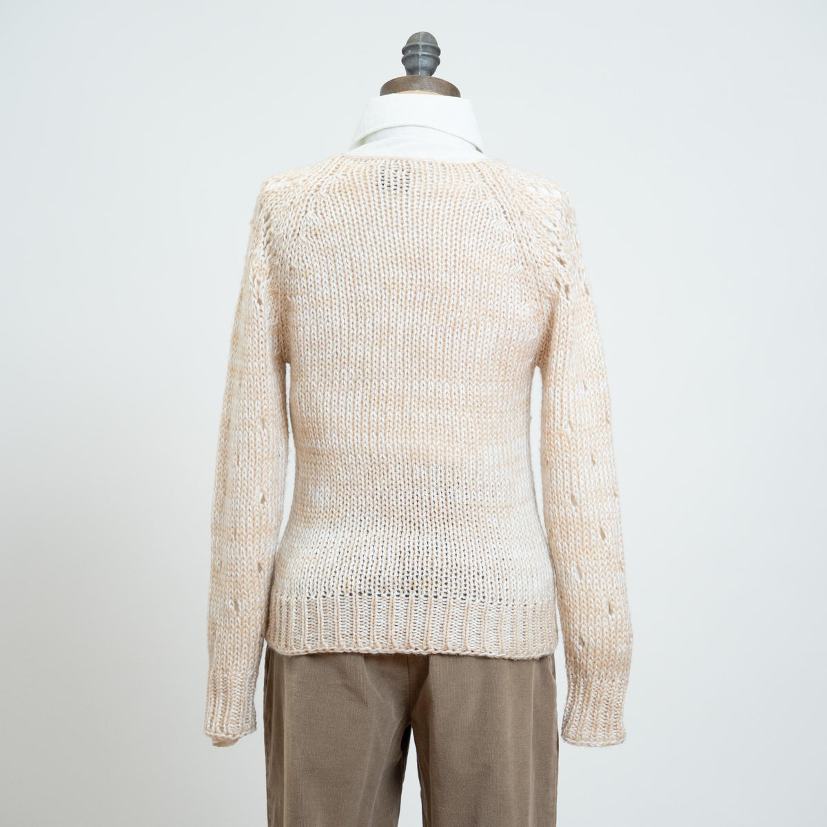 Vintage 80s Two-Tone Eyelet Knit Sweater - Medium | Boho Cream Lightweight Pullover