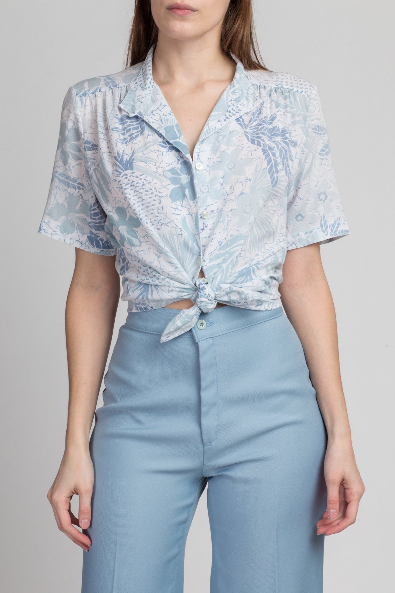 80s Blue Floral Button Up Blouse - Medium | Vintage Pykettes Short Sleeve Collared Top