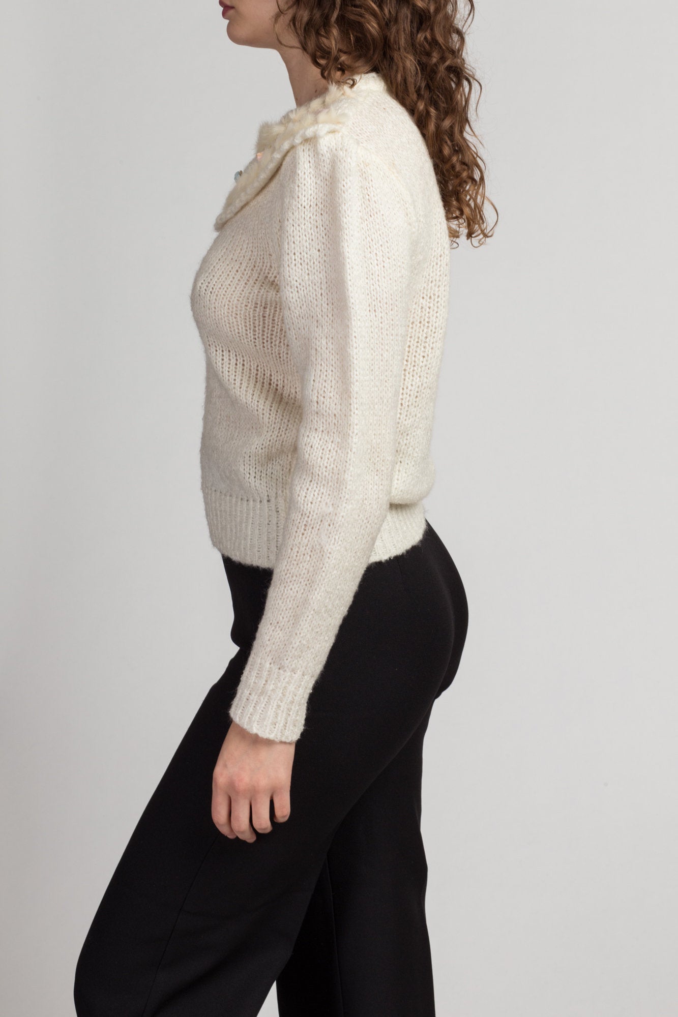 80s Angora Collared Sweater - Medium to Large | Vintage Ivory Floral Knit Pullover