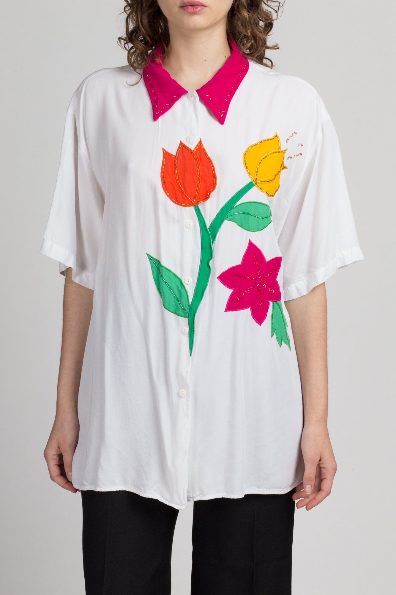 90s Beaded Floral Applique Blouse - 2X | Vintage White Collared Short Sleeve Button Up Novelty Top