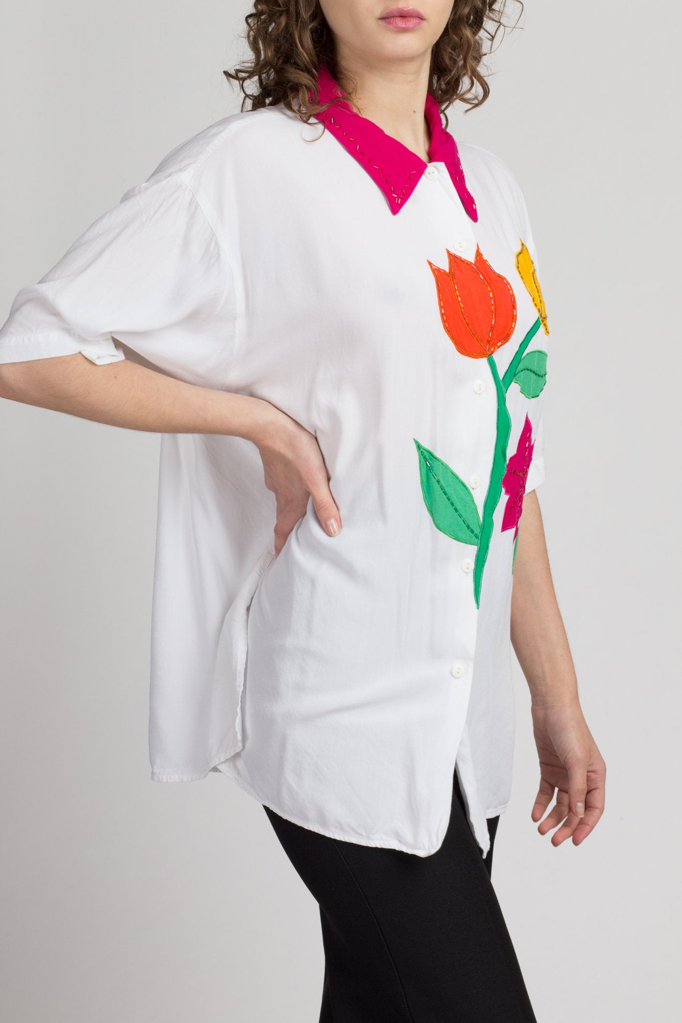 90s Beaded Floral Applique Blouse - 2X | Vintage White Collared Short Sleeve Button Up Novelty Top