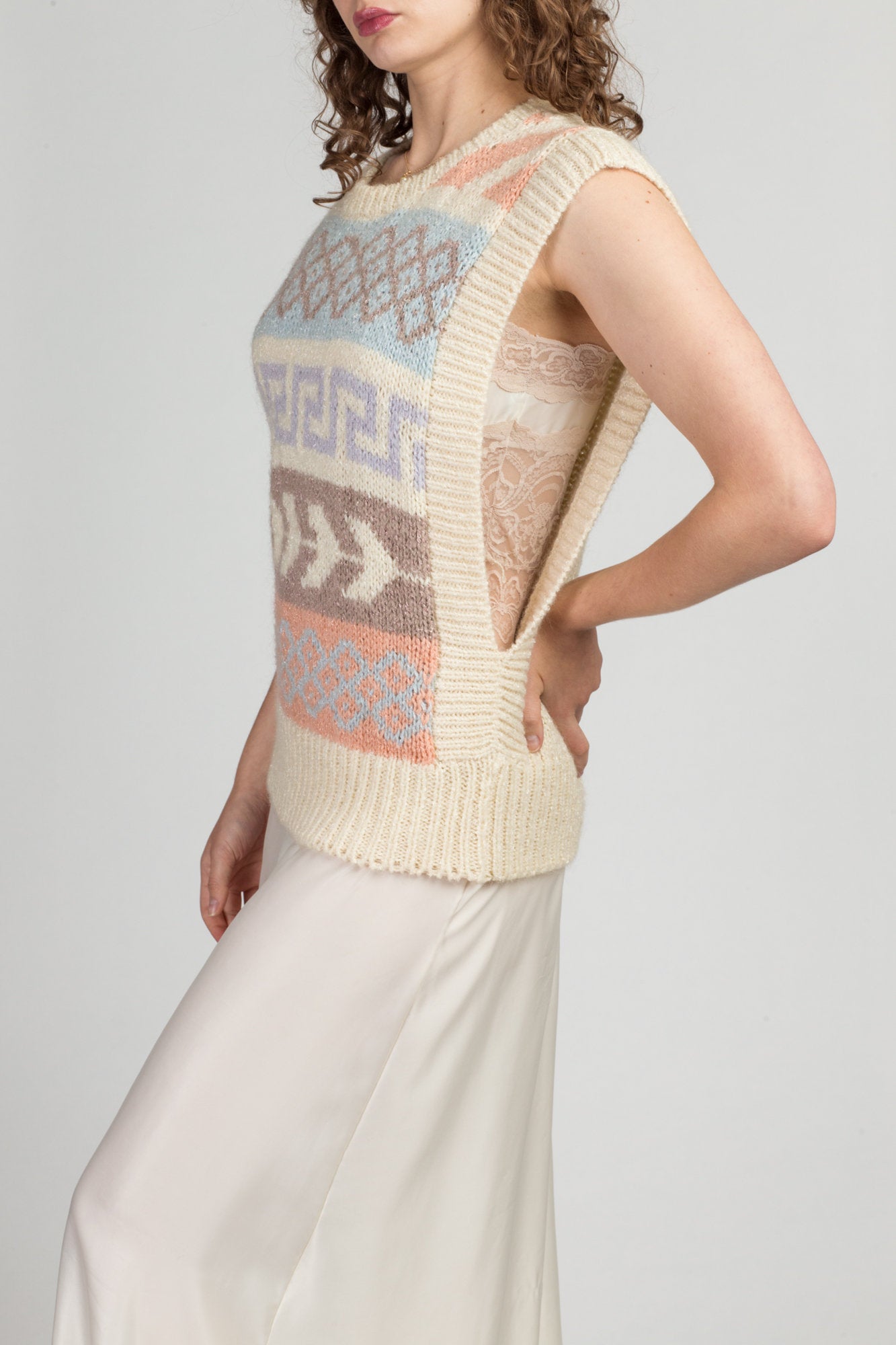 80s 90s Hand Knit Low Armhole Sweater - Medium | Vintage Counterparts Abstract Sleeveless Pullover Top