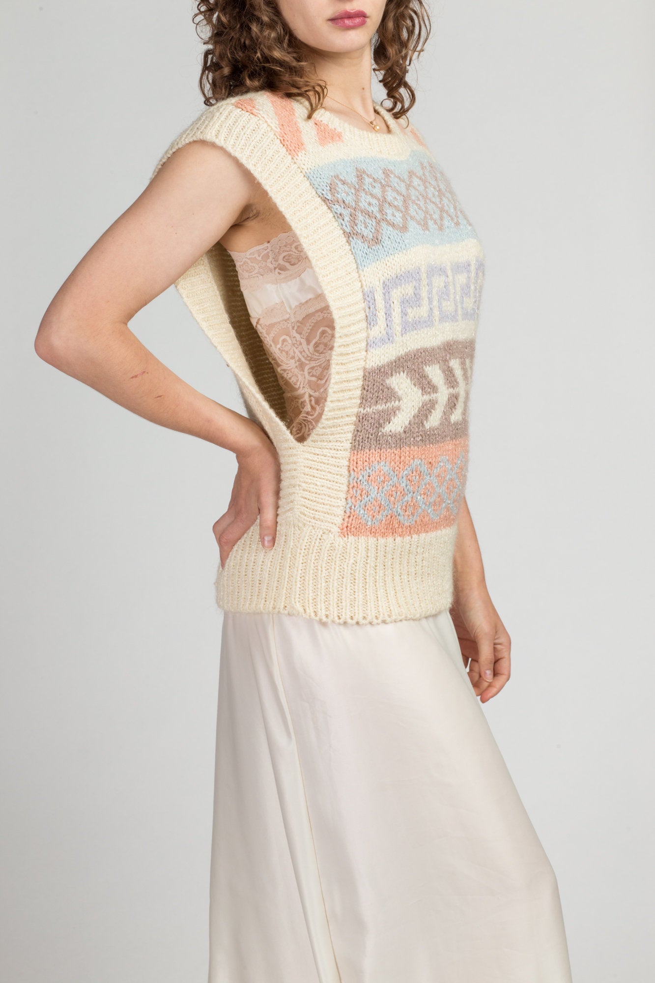 80s 90s Hand Knit Low Armhole Sweater - Medium | Vintage Counterparts Abstract Sleeveless Pullover Top