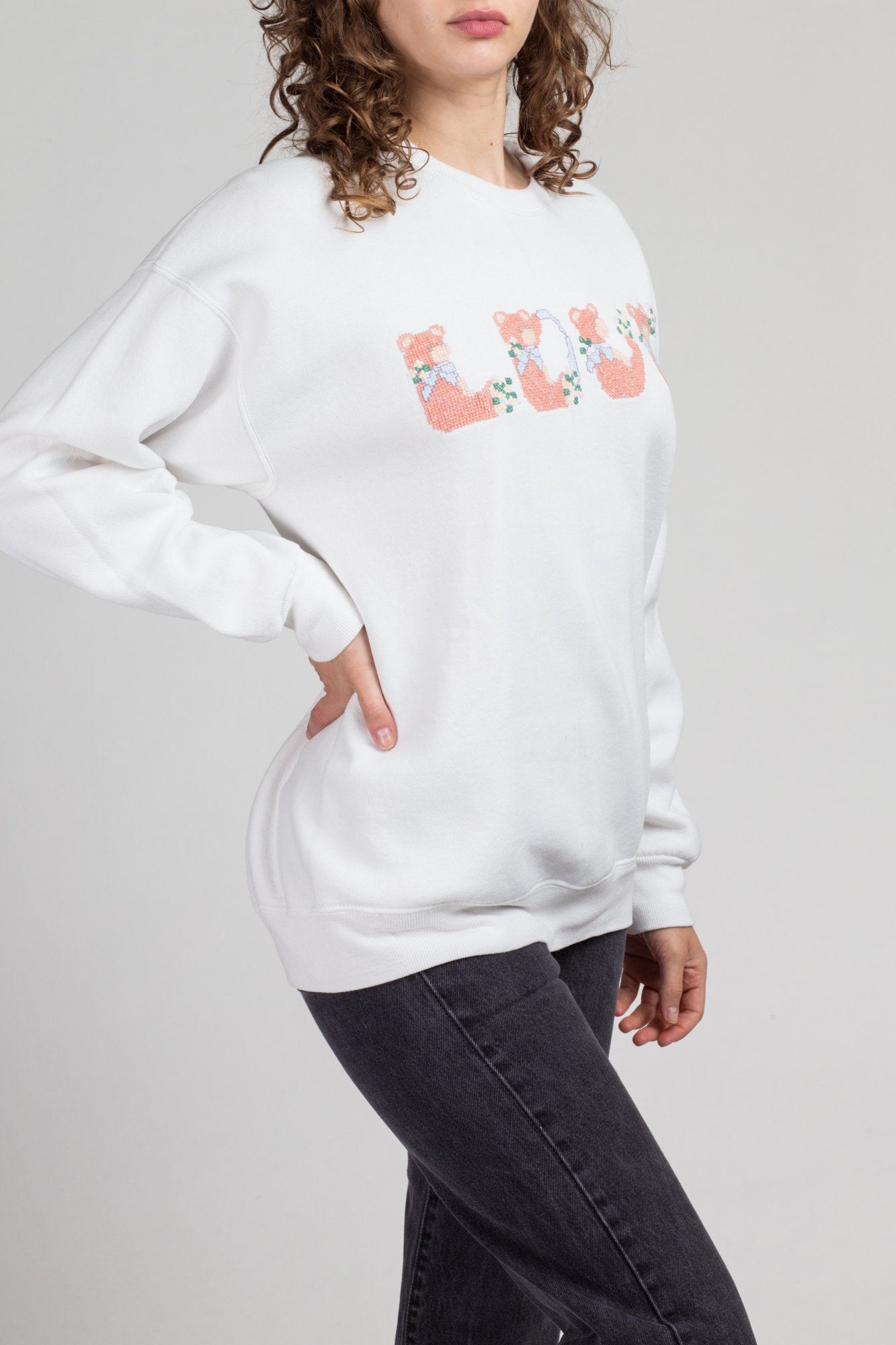 80s Teddy Bear &quot;Love&quot; Sweatshirt - Extra Large | Vintage White Animal Alphabet Graphic Pullover