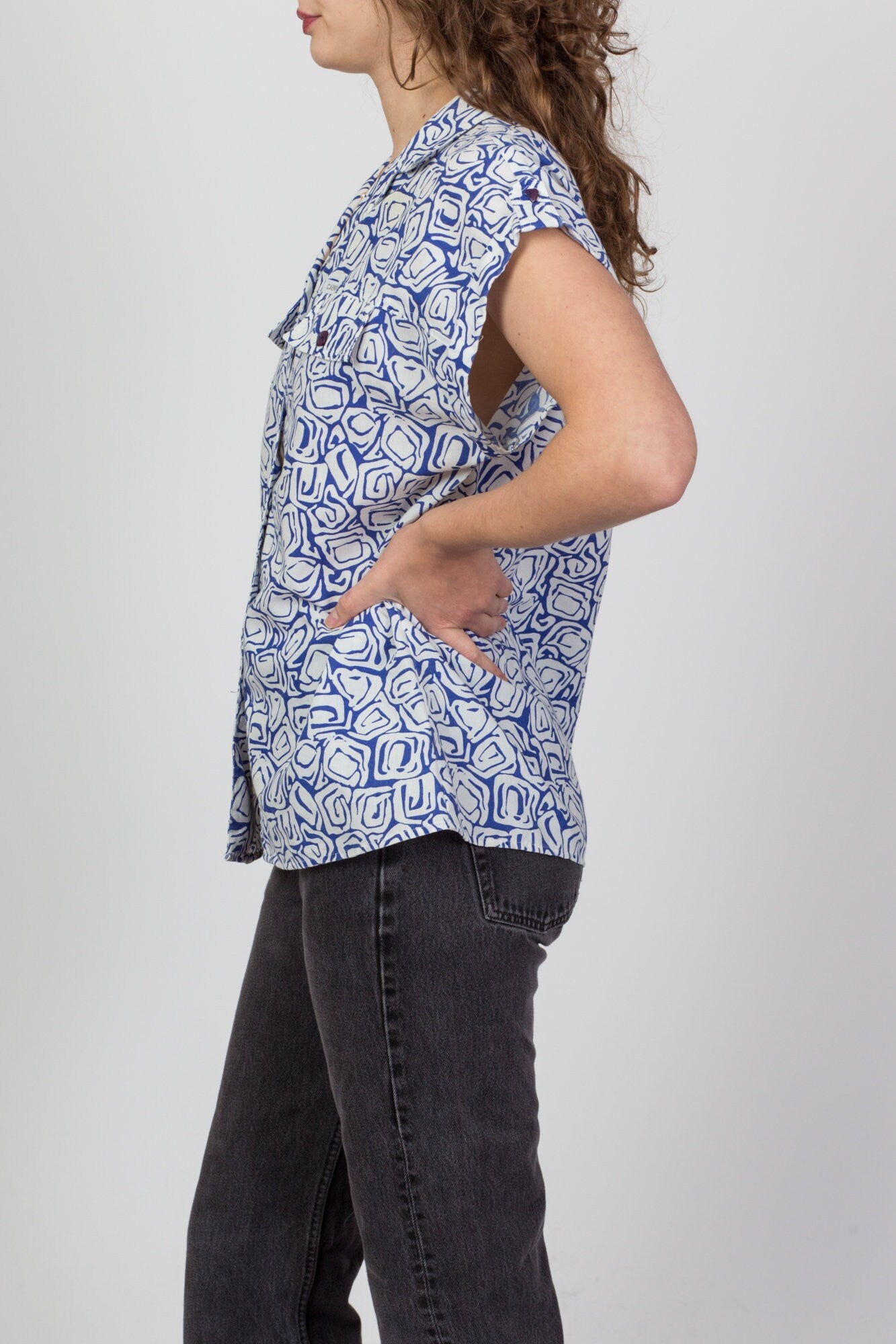 80s Blue & White Abstract Cap Sleeve Shirt - Medium 