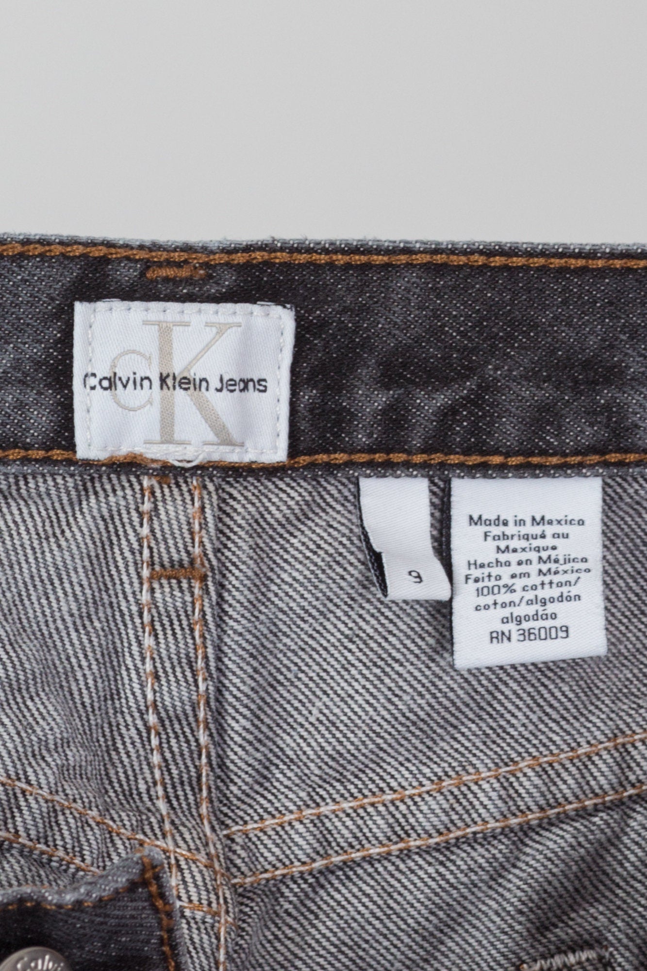 90s Calvin Klein Cropped Jeans - Medium 