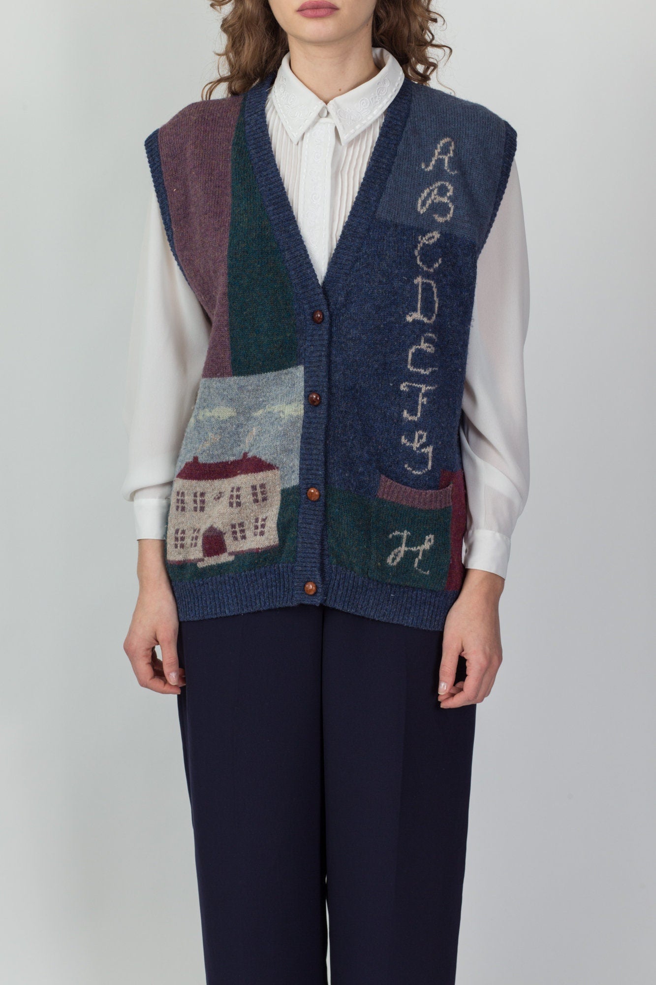 90s School House & Alphabet Novelty Knit Vest - Large 