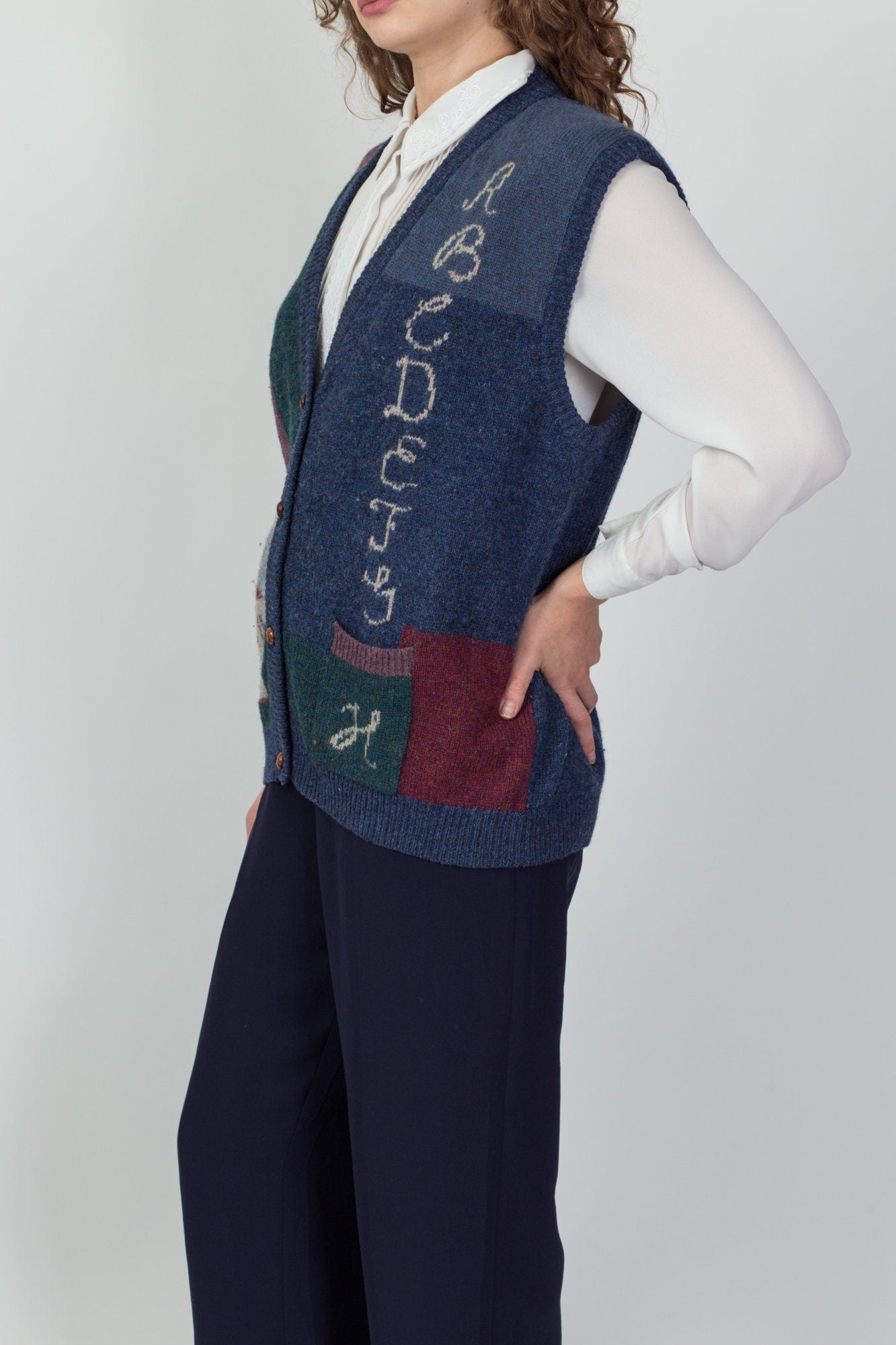 90s School House & Alphabet Novelty Knit Vest - Large 