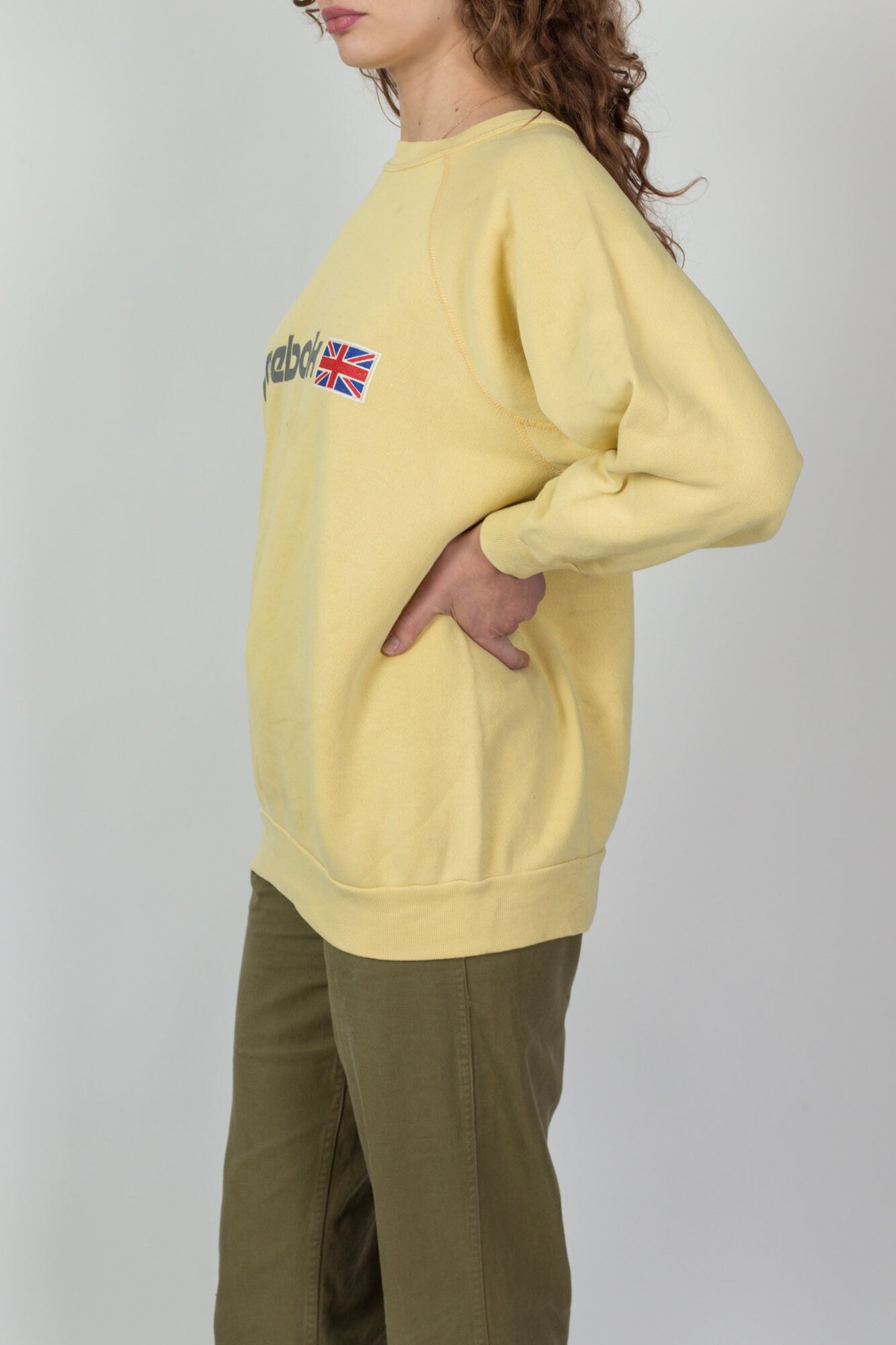 Forfalske Hovedgade Bordenden 90s Reebok Canary Yellow Sweatshirt - Men's Large Short, Women's XL –  Flying Apple Vintage