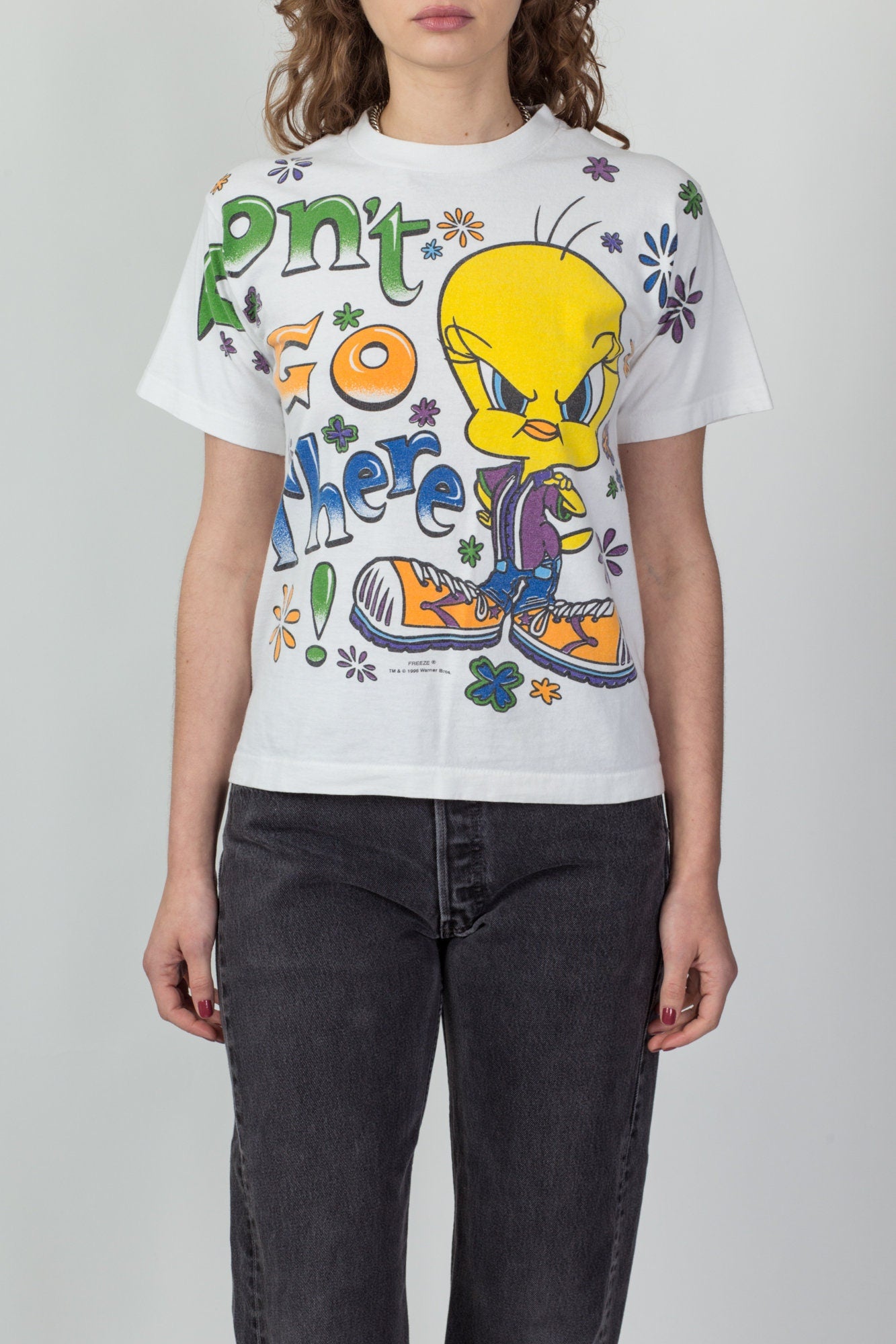 90s Tweety Bird "Don't Go There!" T Shirt - Small 