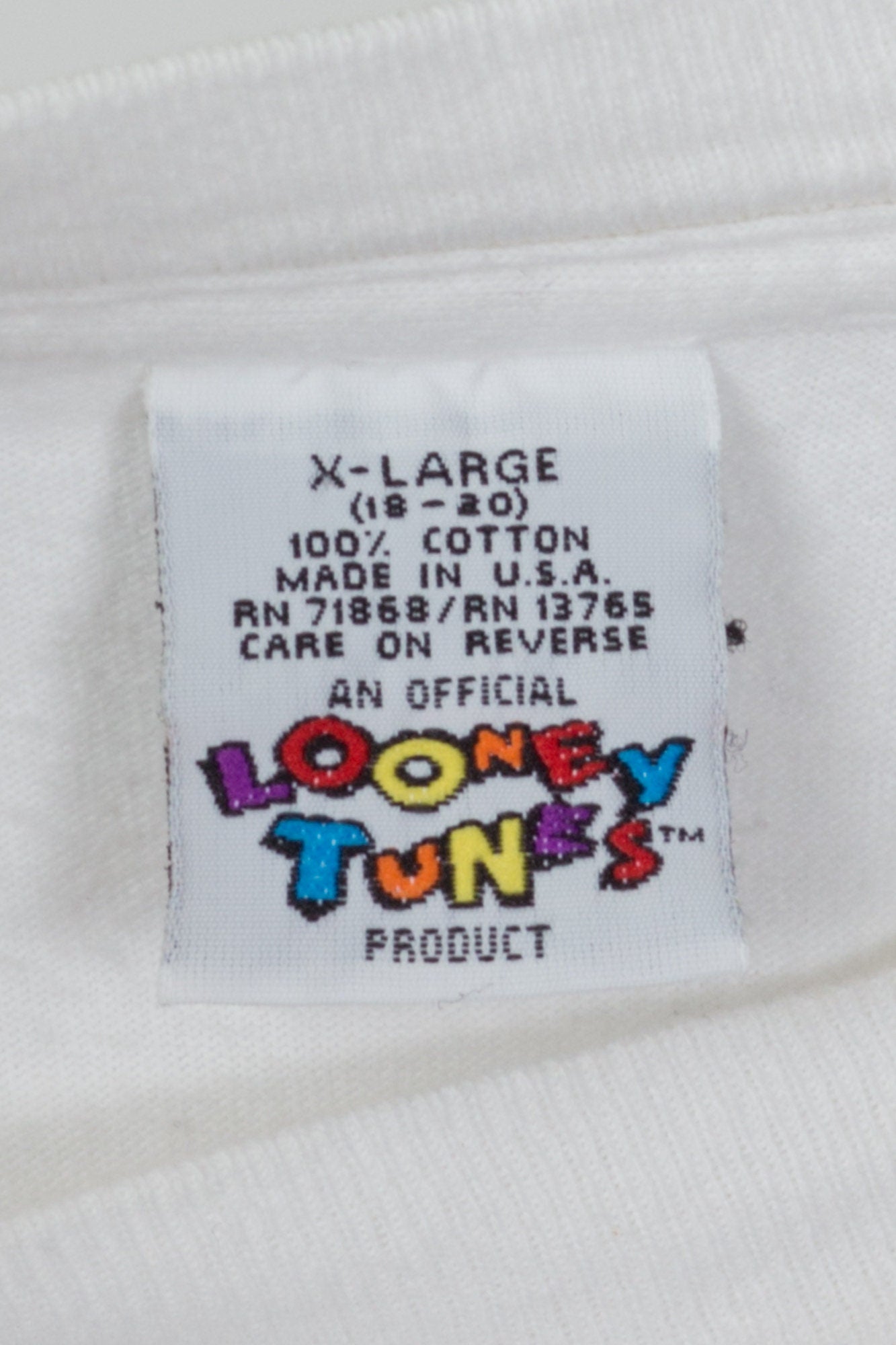 90s Tweety Bird "Don't Go There!" T Shirt - Small 