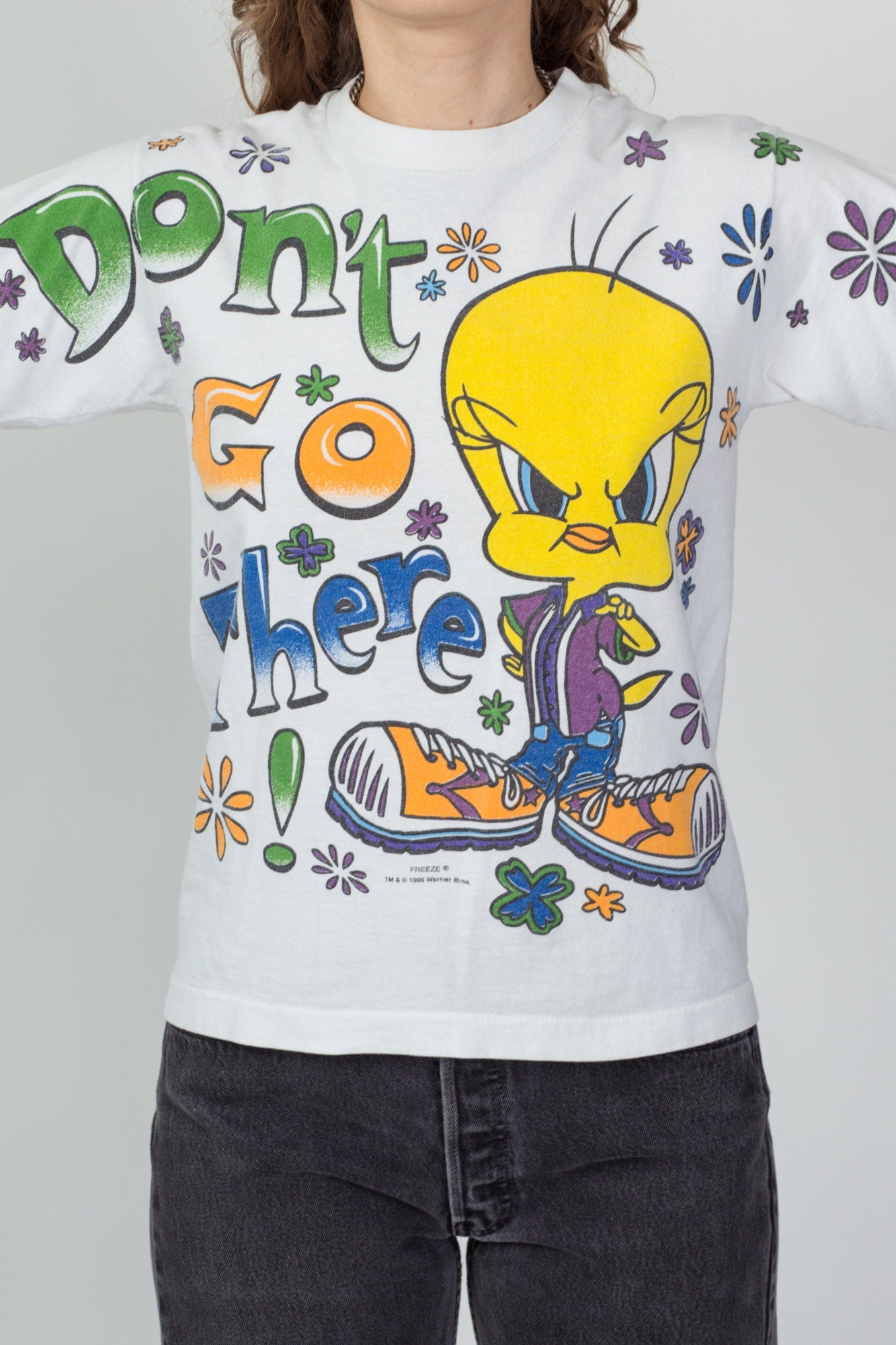90s Tweety Bird "Don't Go There!" T Shirt - Small 