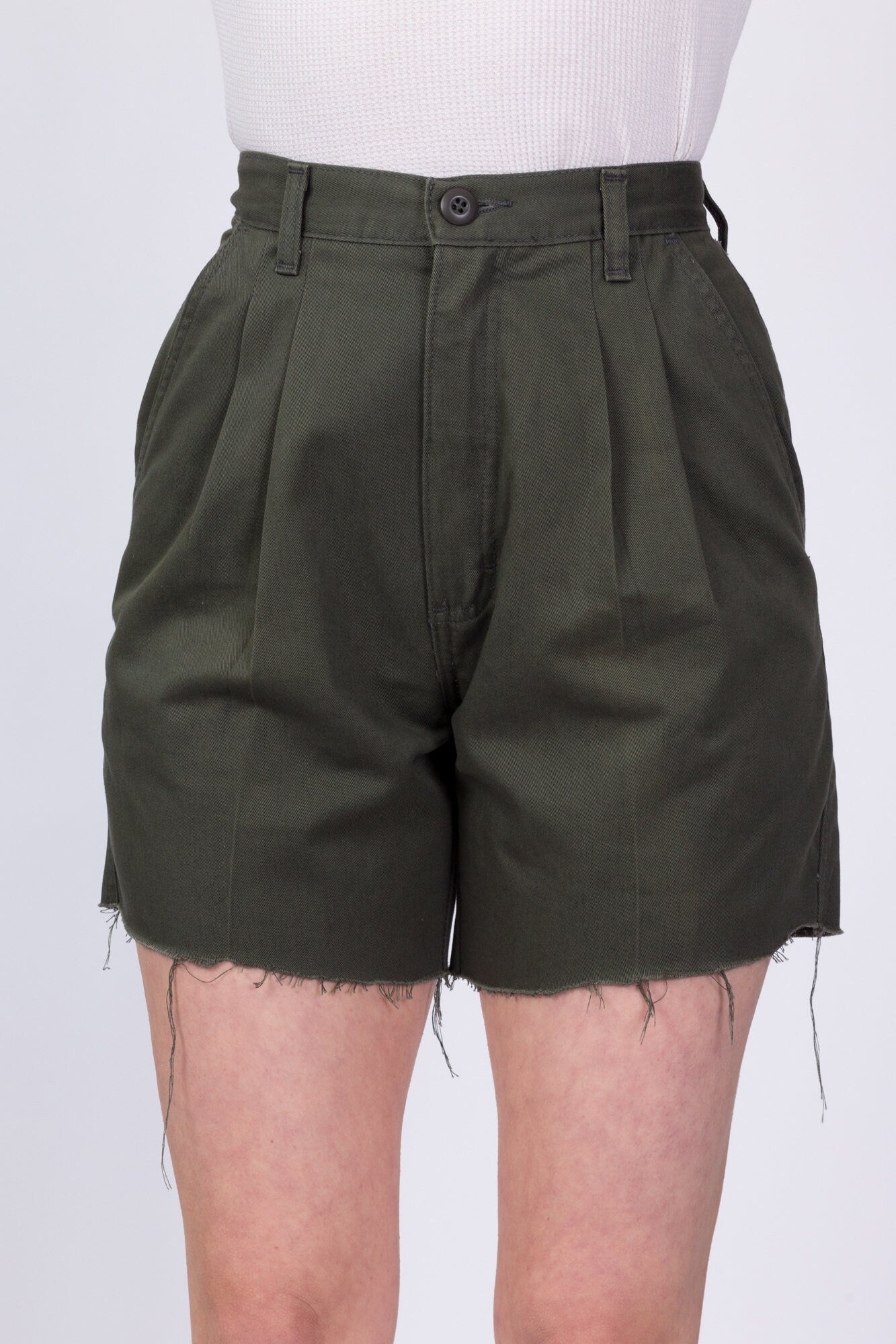 XS 90s Olive Drab High Waist Cut-Off Shorts 25" | Vintage Wrangler Casuals Pleated Army Green Mom Shorts