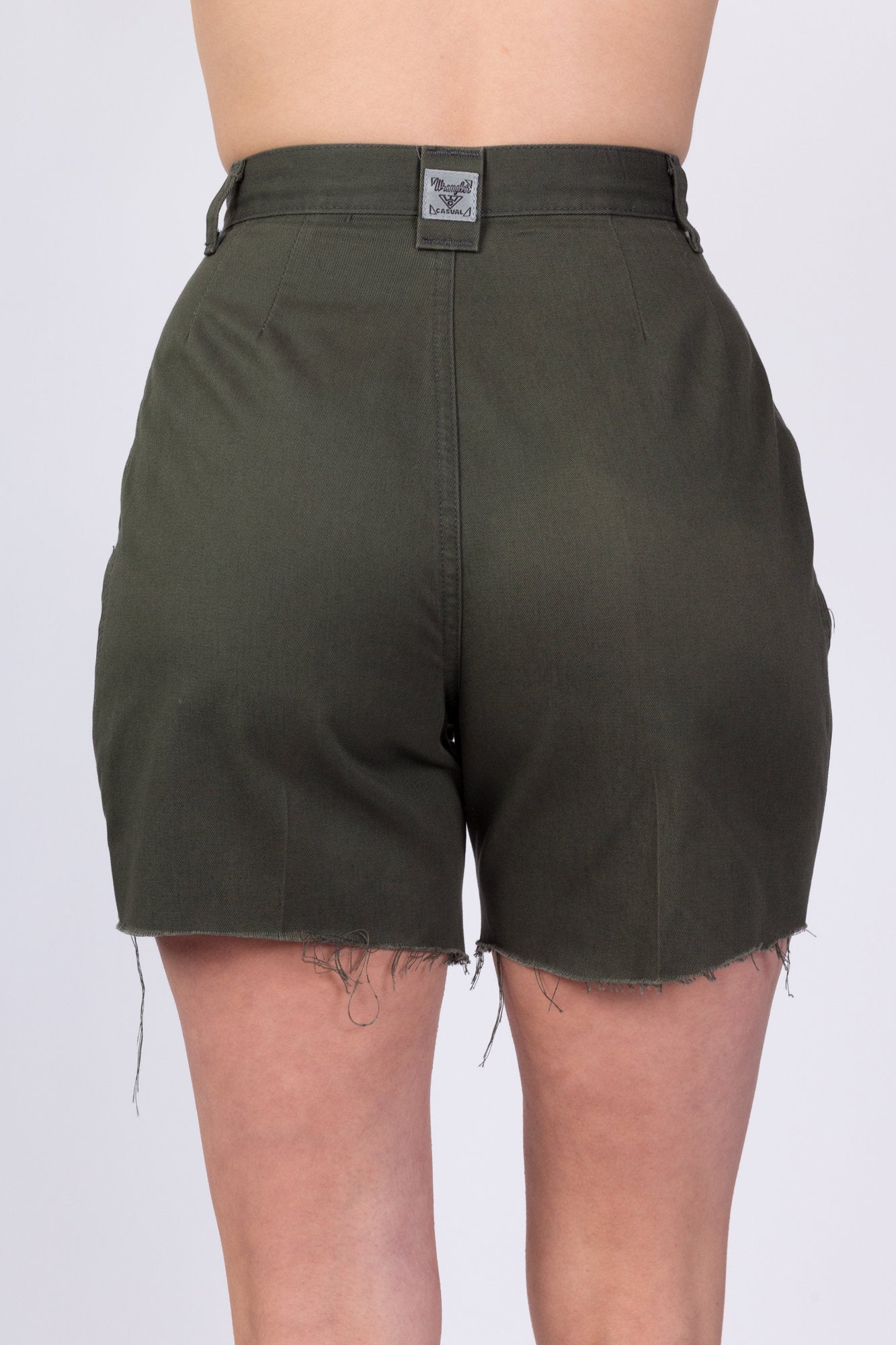 XS 90s Olive Drab High Waist Cut-Off Shorts 25" | Vintage Wrangler Casuals Pleated Army Green Mom Shorts