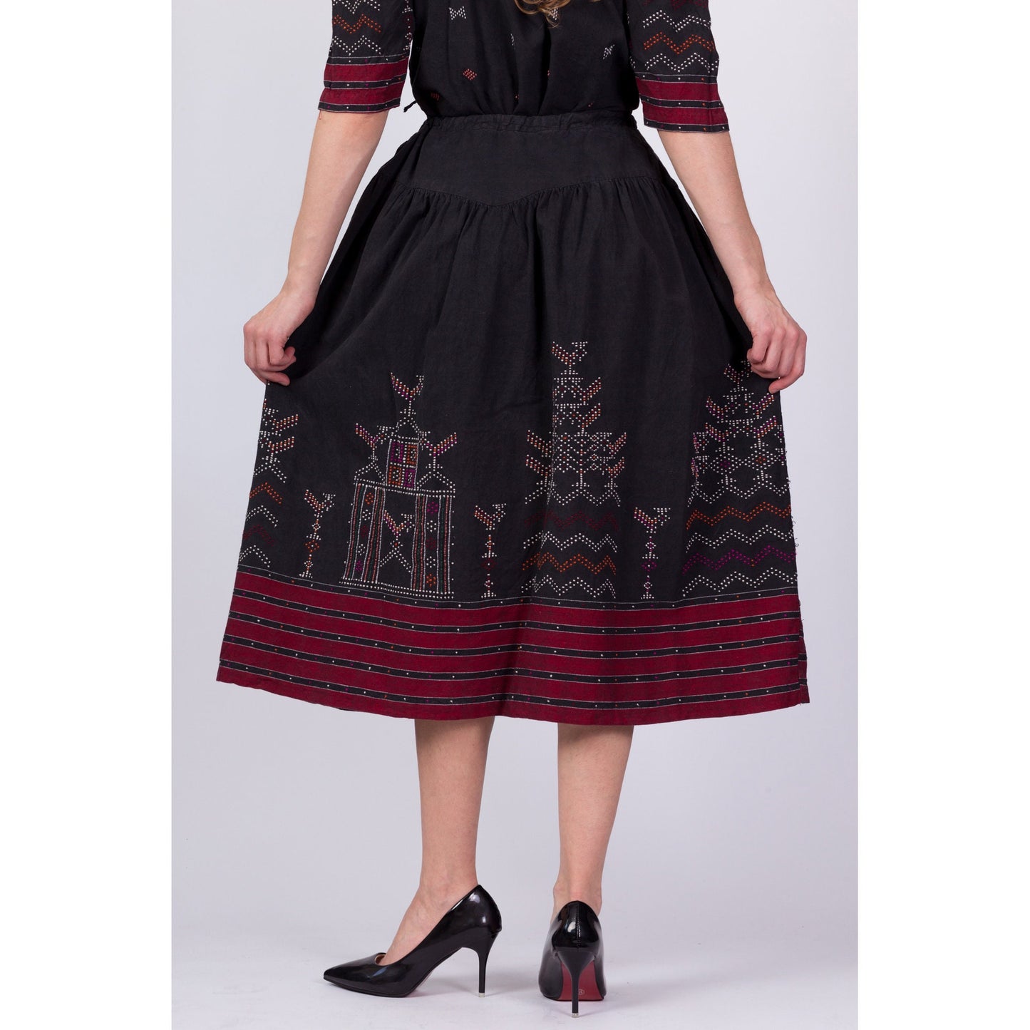 Vintage Eastern European Embroidered Folk Skirt Set - Small to Medium 