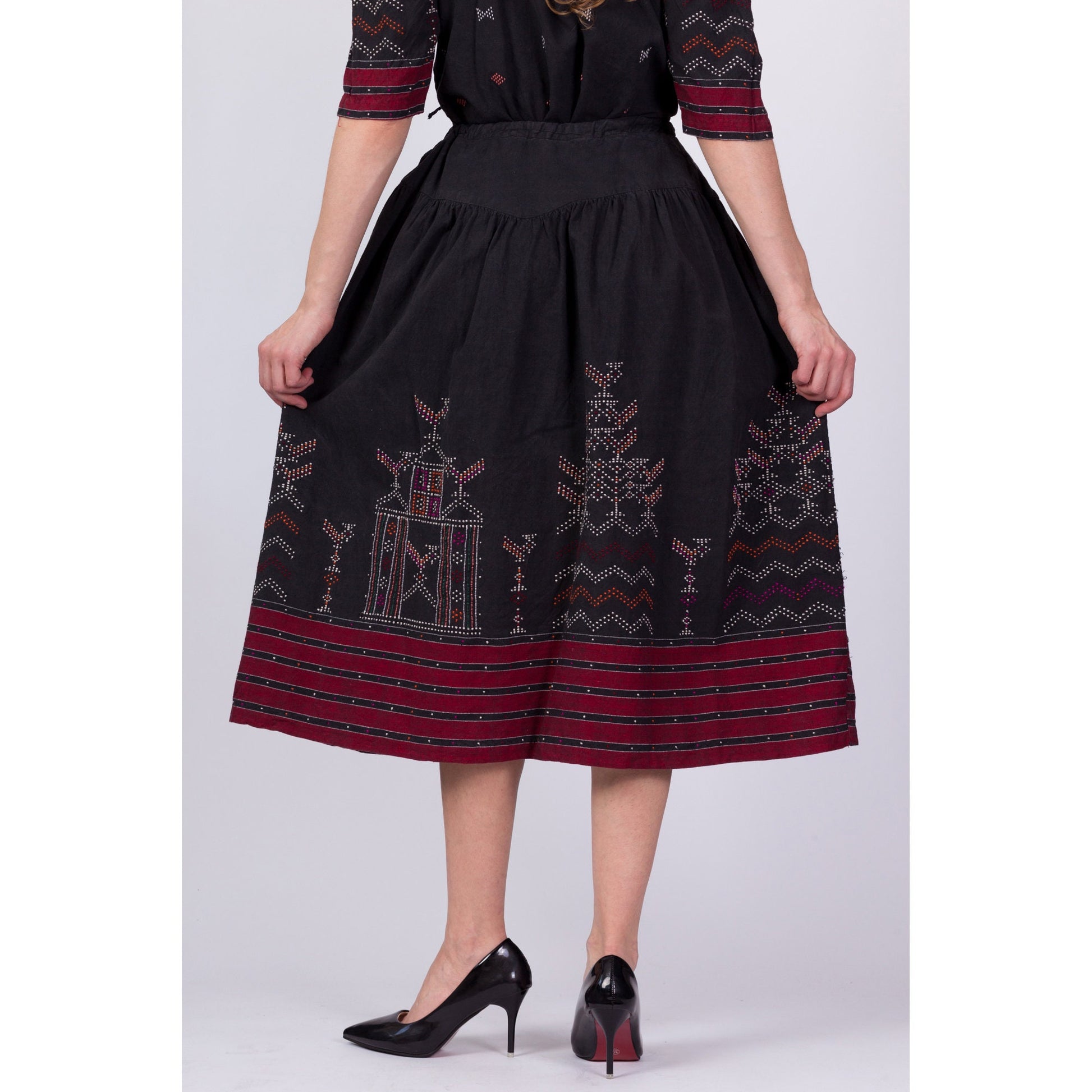 Vintage Eastern European Embroidered Folk Skirt Set - Small to Medium 