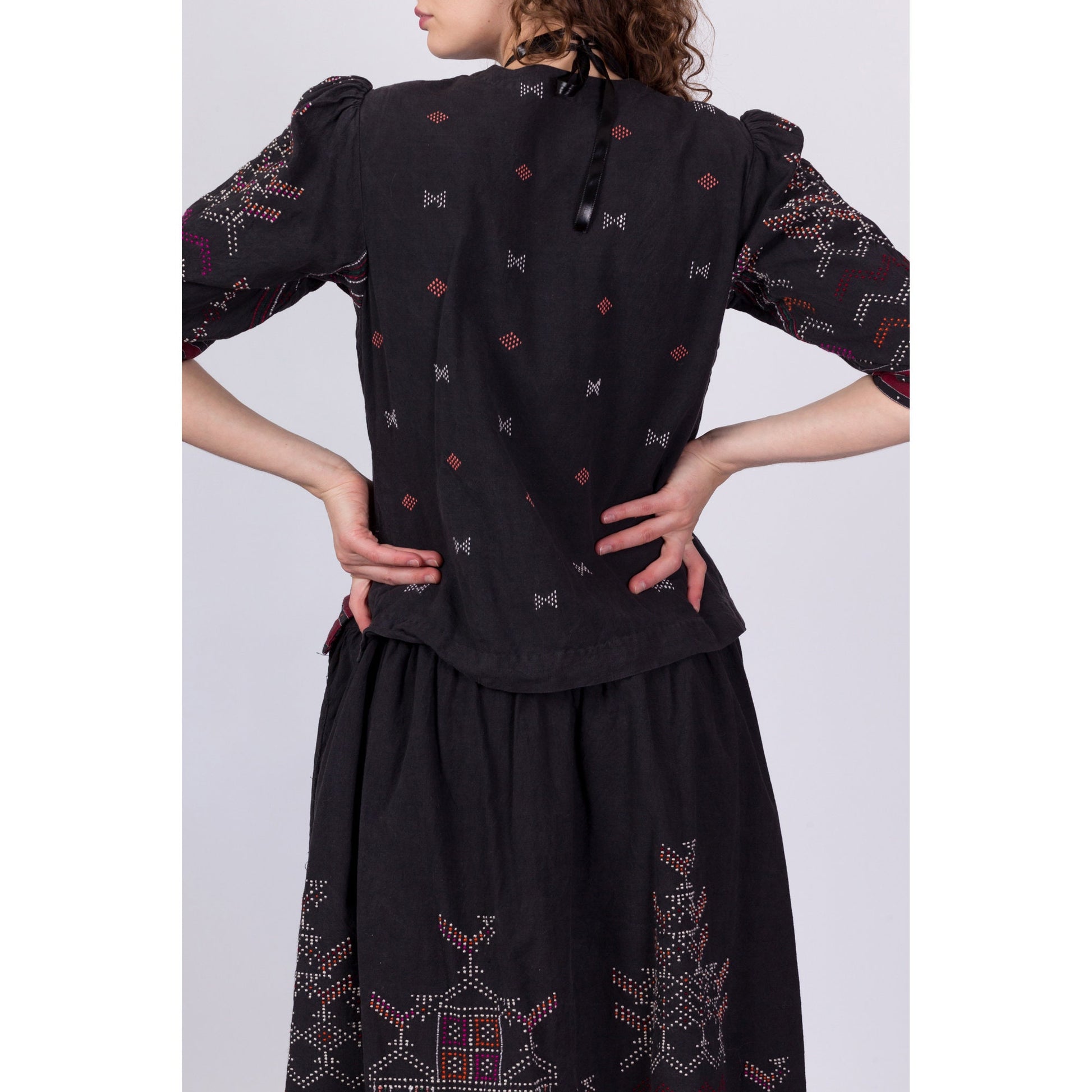 Vintage Eastern European Embroidered Folk Skirt Set - Small to Medium 