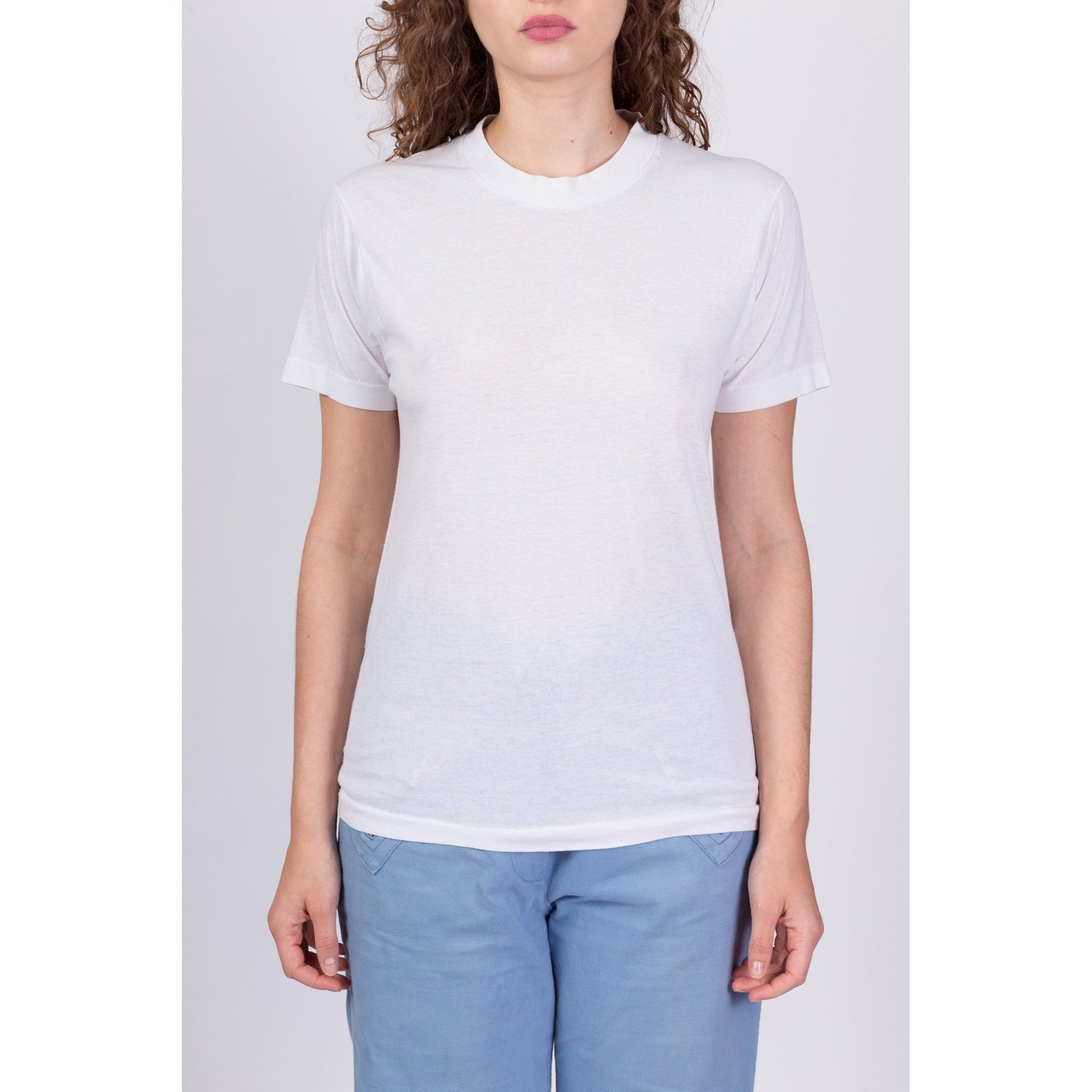 90s Plain White Crew Neck Tee - Small to Medium 