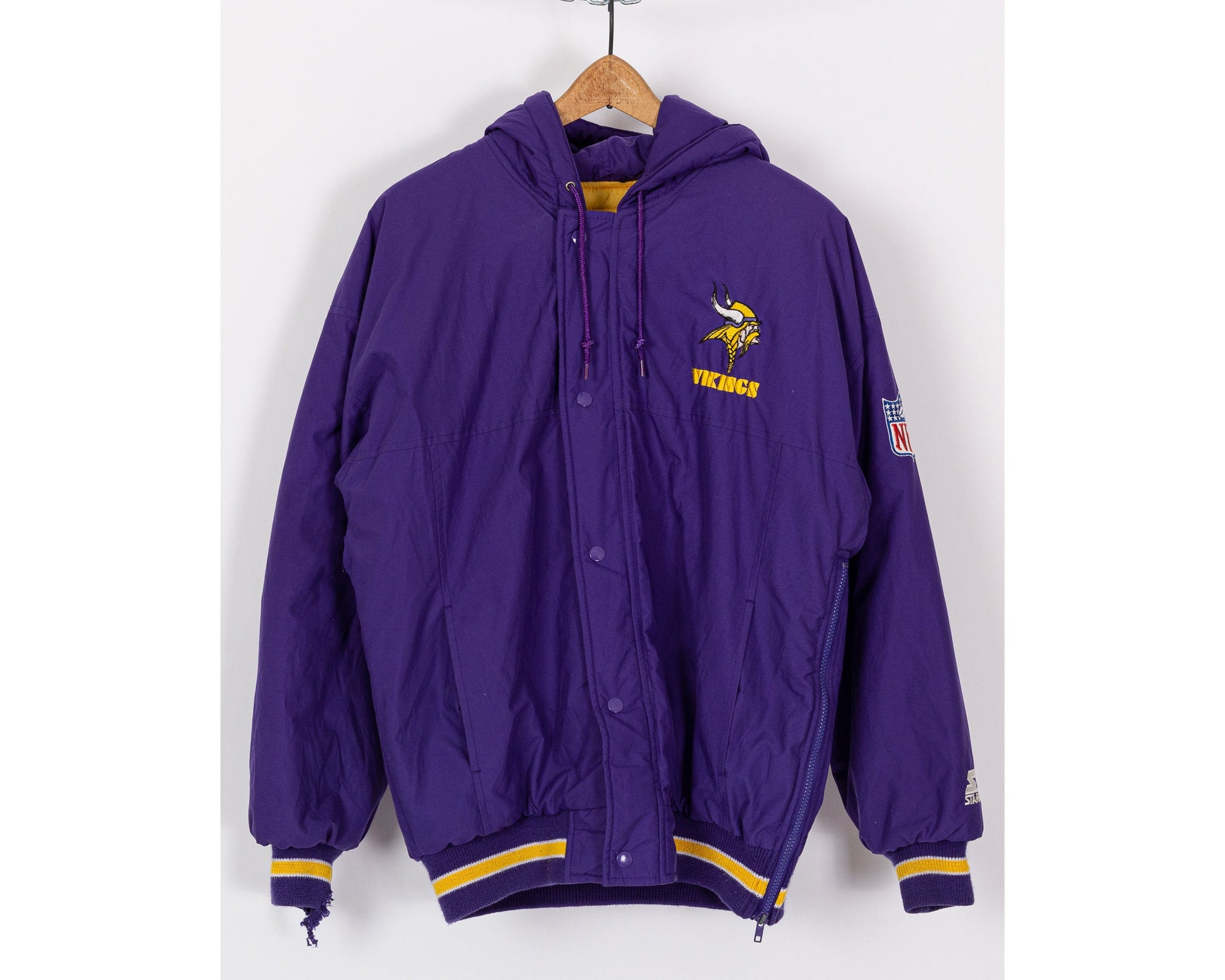 90s Minnesota Vikings Starter Jacket - Men's Small – Flying Apple Vintage