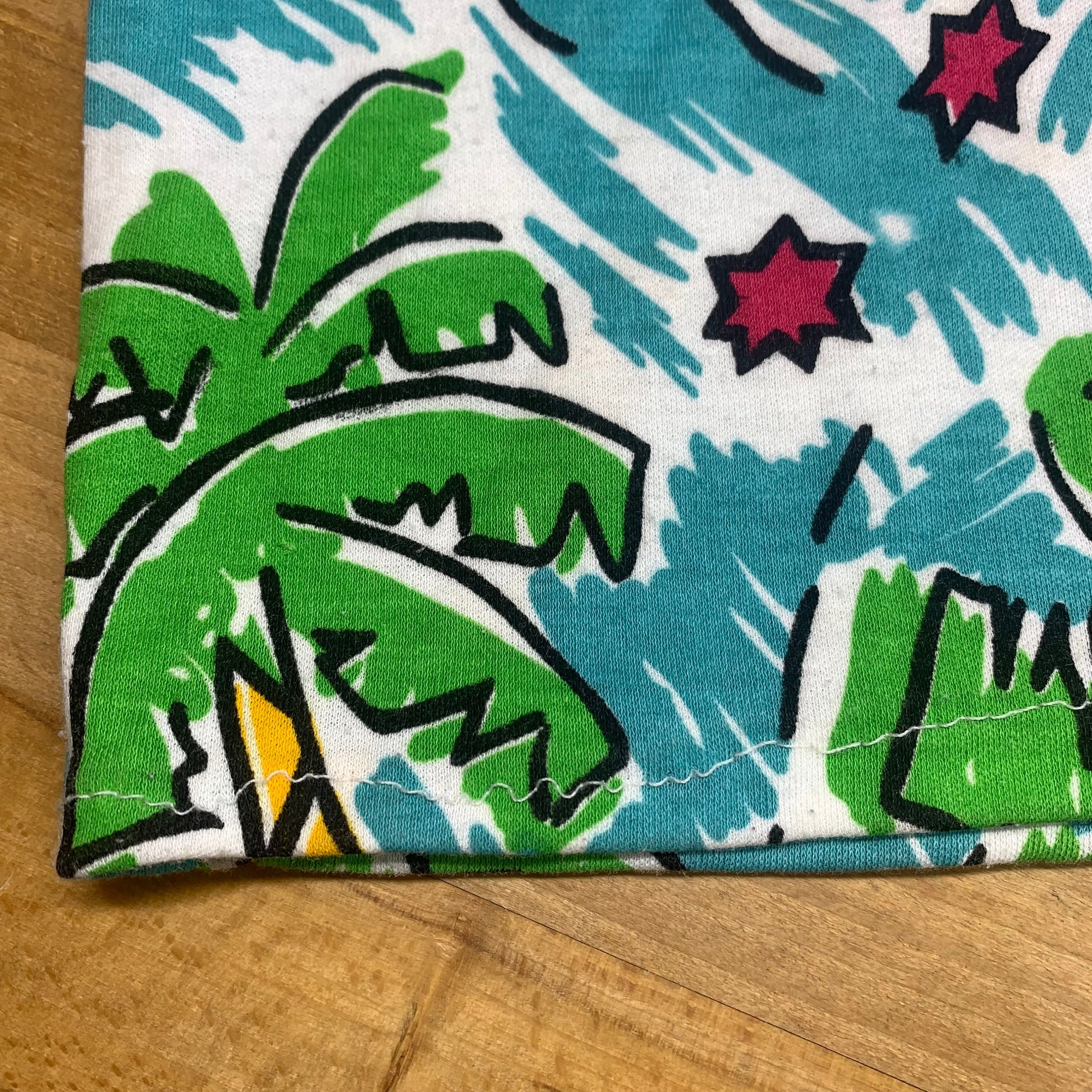 80s All Over Print Tropical Island Graphic T Shirt - Large 