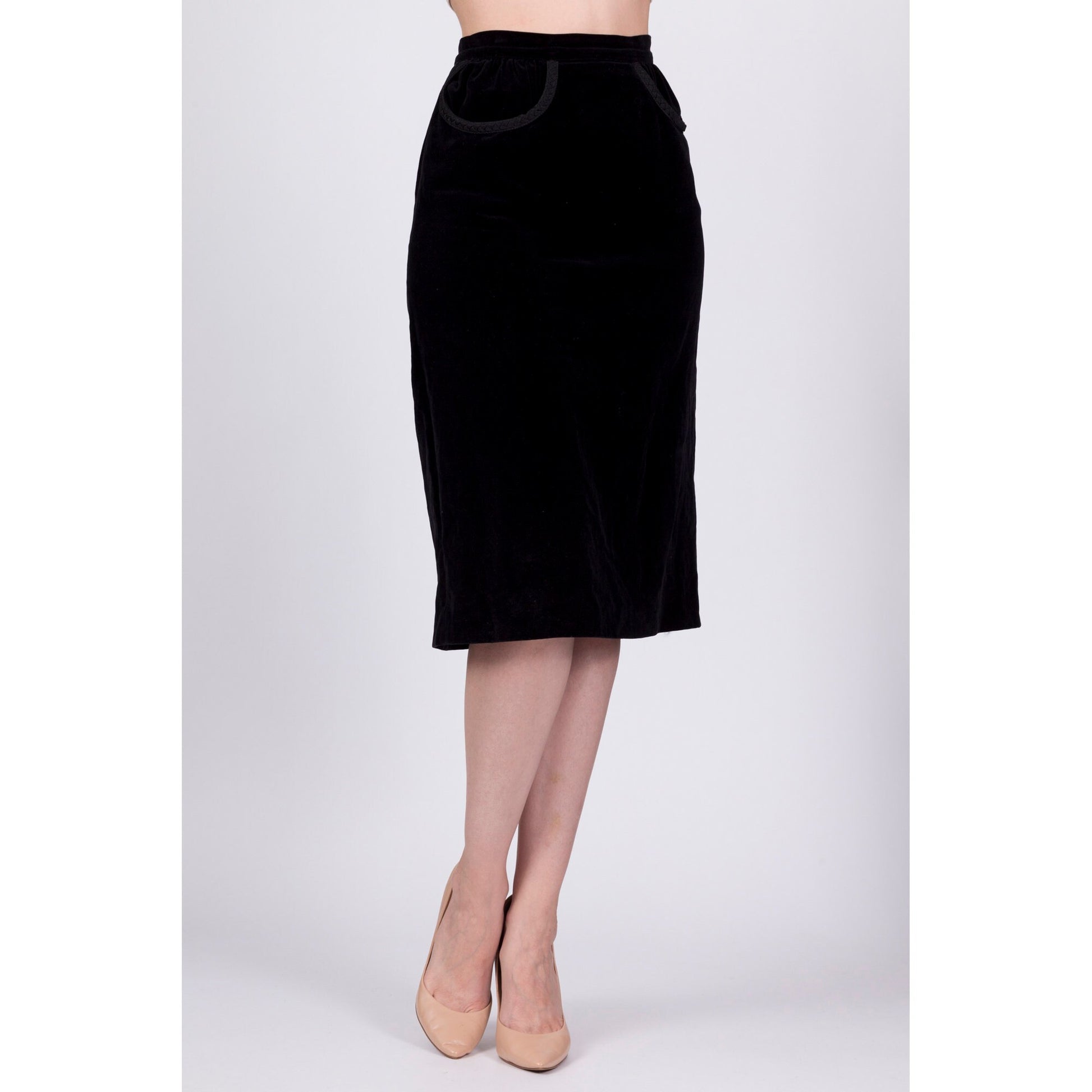 1960s Black Velvet Knee Length Skirt - Extra Small, 25" 